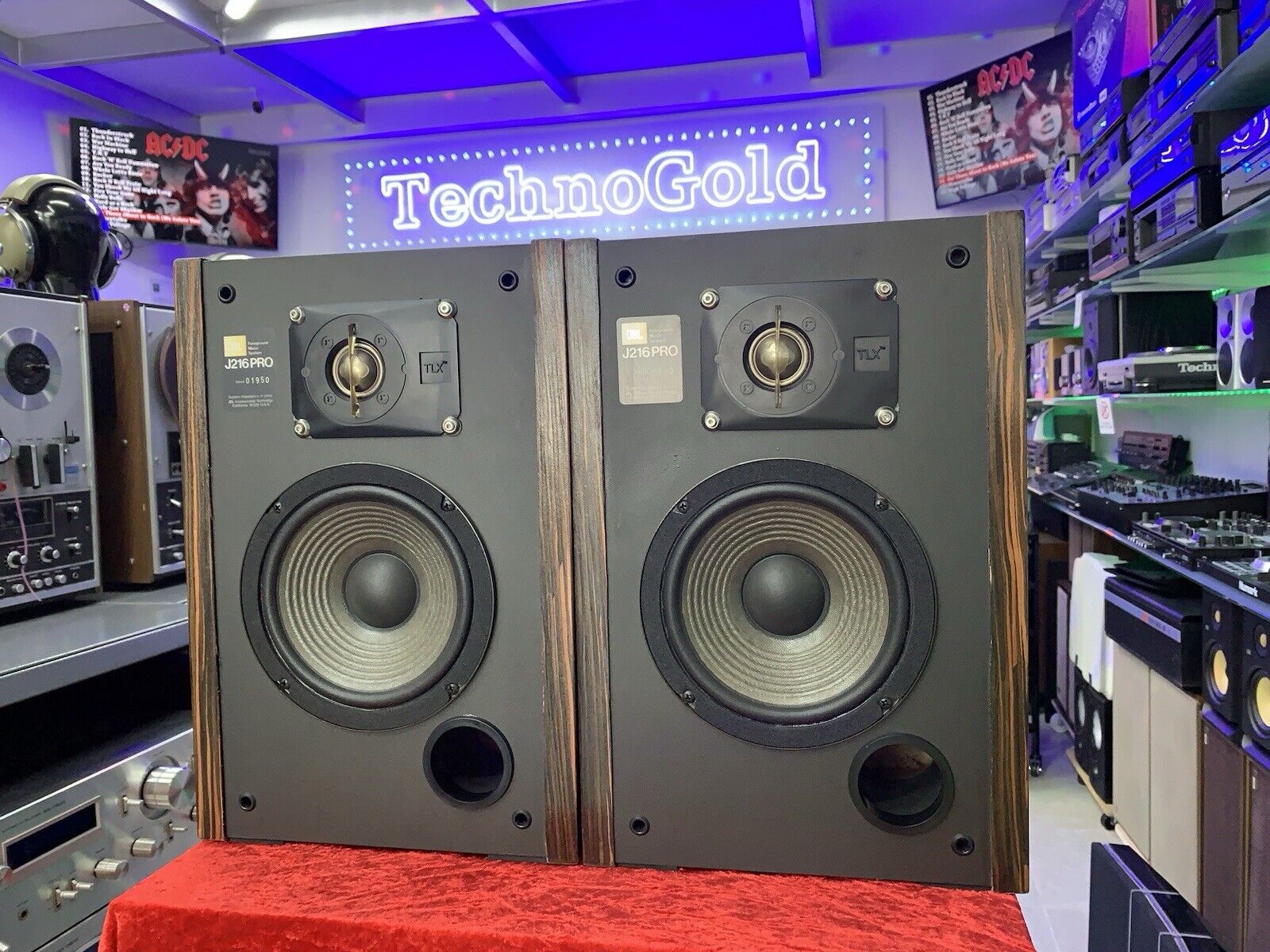 JBL J216 PRO Studio Monitor Speaker 2Way 60Watts RMS Vintage 1985 WORK Good Look