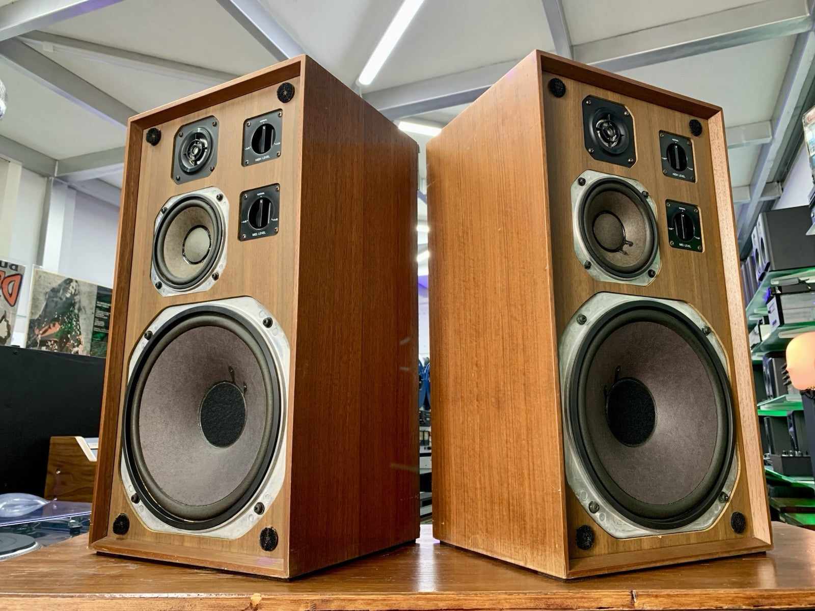 YAMAHA NS 650 Original 3 Way Japan Monitor Vintage 1970 Speakers Work Good Look