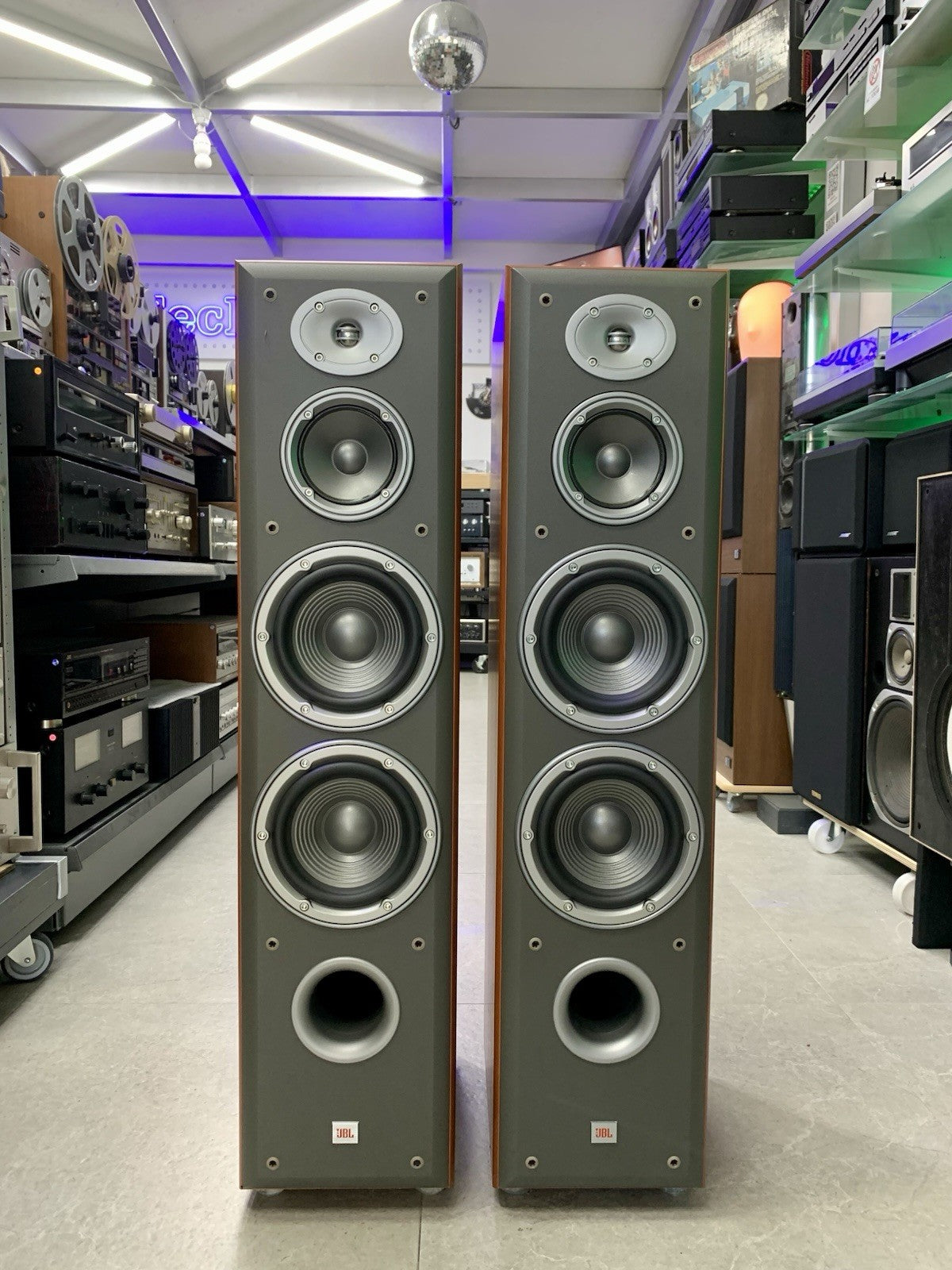 JBL E80 Northridge Monitor Speakers 400 Watts RMS Vintage 2003 WORK Good Look