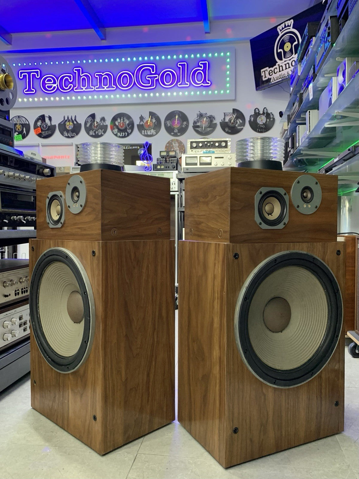PIONEER HPM 1500 High End SPEAKERS 4 Way 125 Watts RMS Vintage  WORK GOOD LOOK