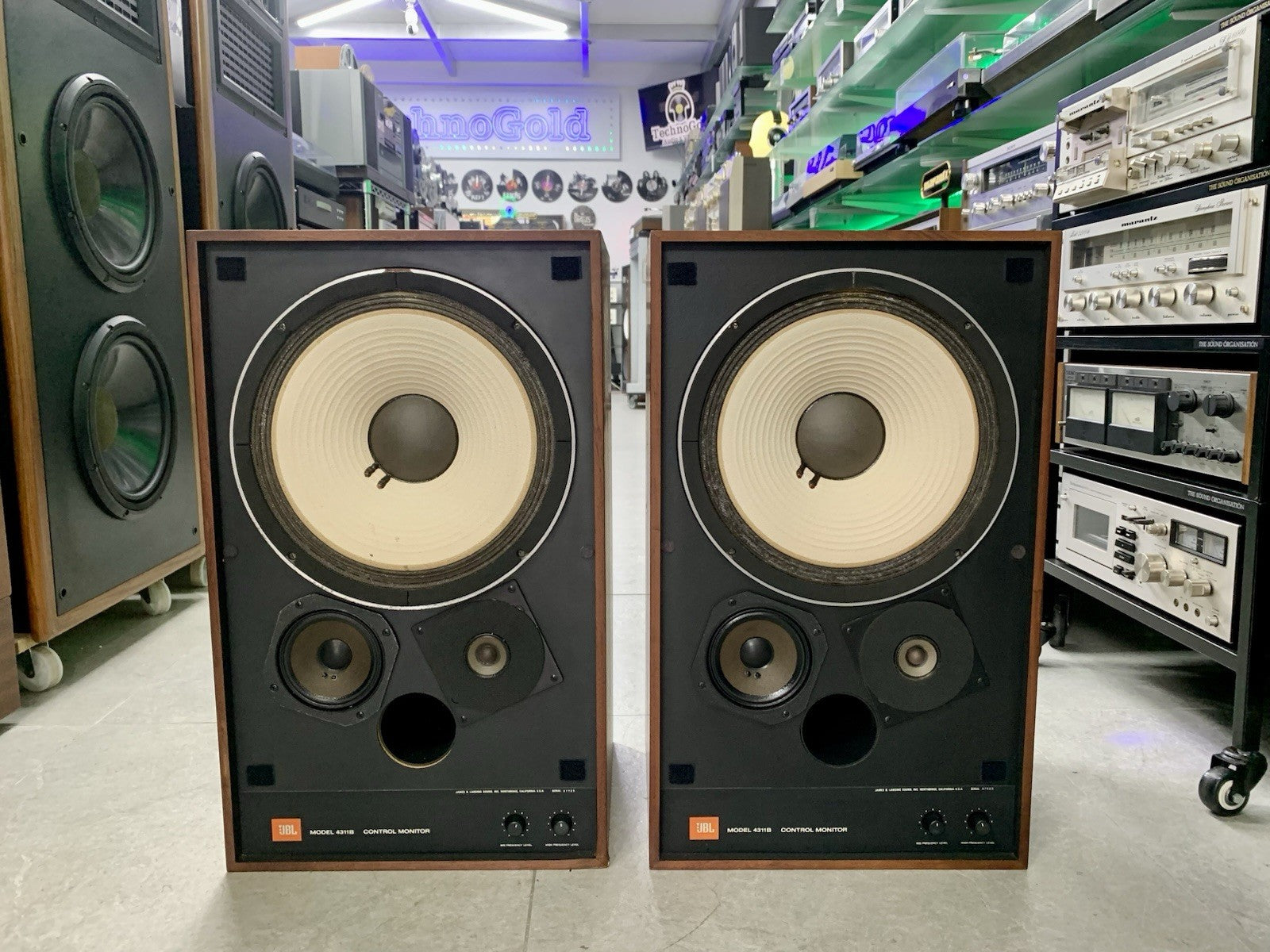 JBL 4311B LEGENDARY Studio Monitor Speakers Vintage 1975 Original WORK Perfect