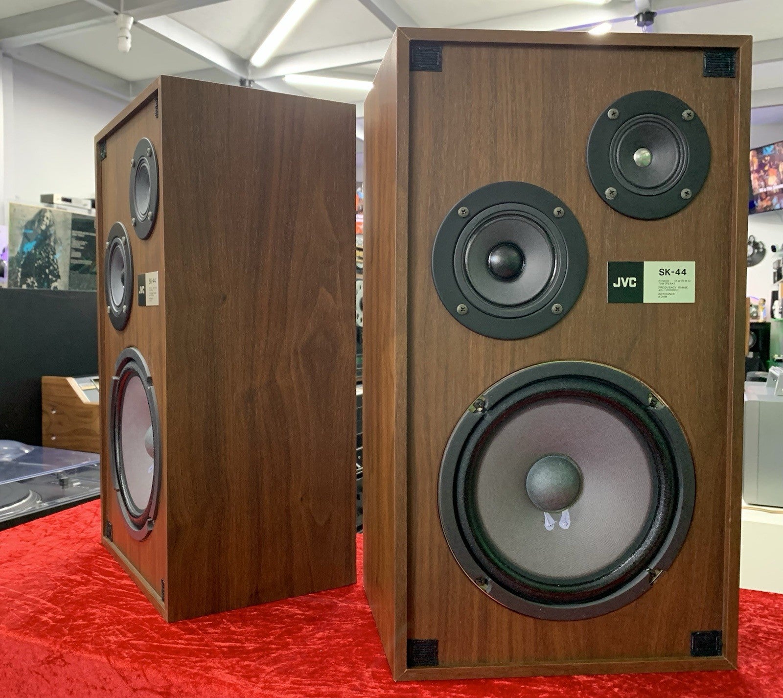 JVC SK 44 Speakers 3 Way System 70 Watts Vintage 1976 OLD STOCK NEW NEVER USED