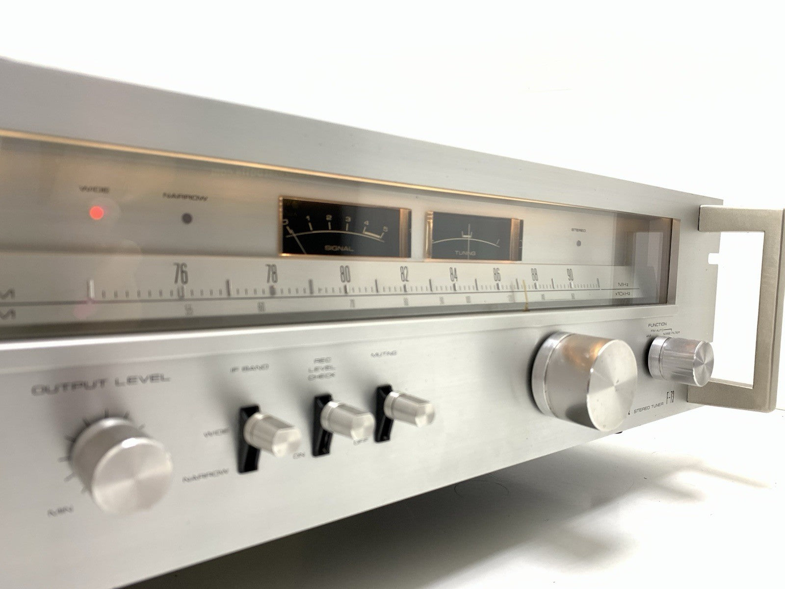 PIONEER F 73 AM/FM 76-108MHz Stereo Analogue Tuner Vintage 1980 WORK Good Look