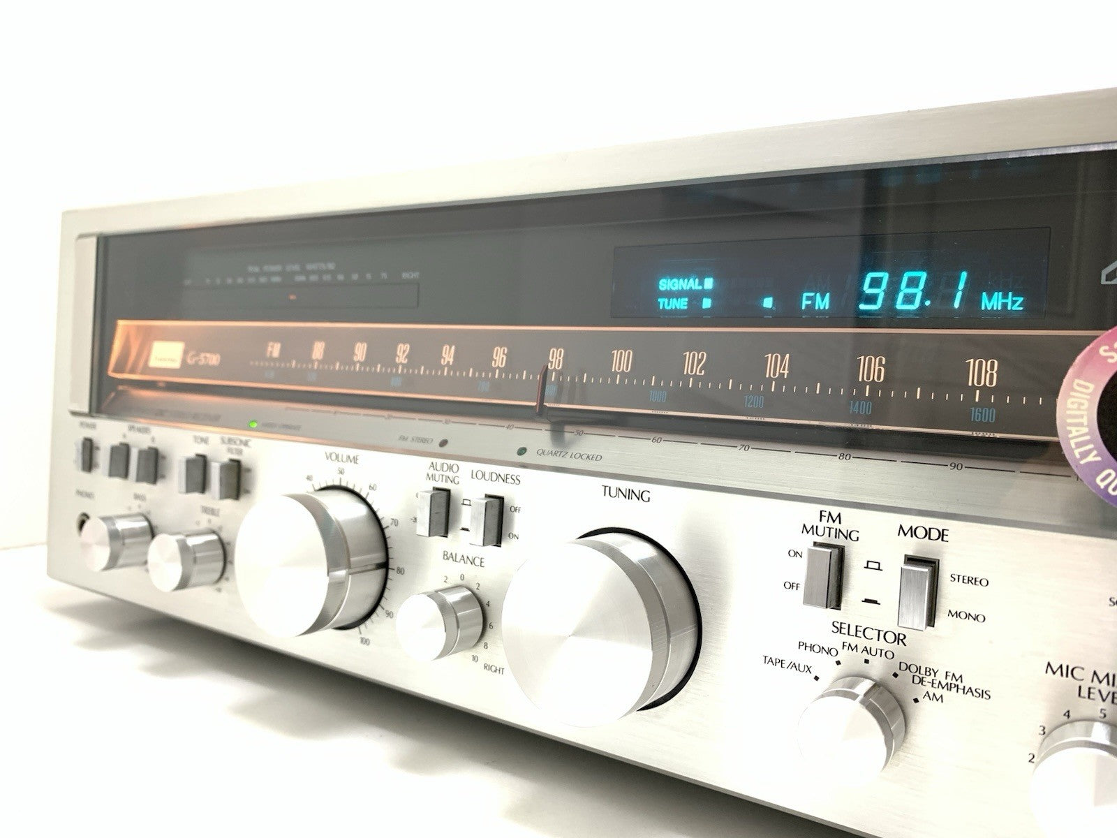 SANSUI G 5700 Stereo HiFi Receiver 75+75 Watts RMS Vintage 1978 WORK GOOD LOOK
