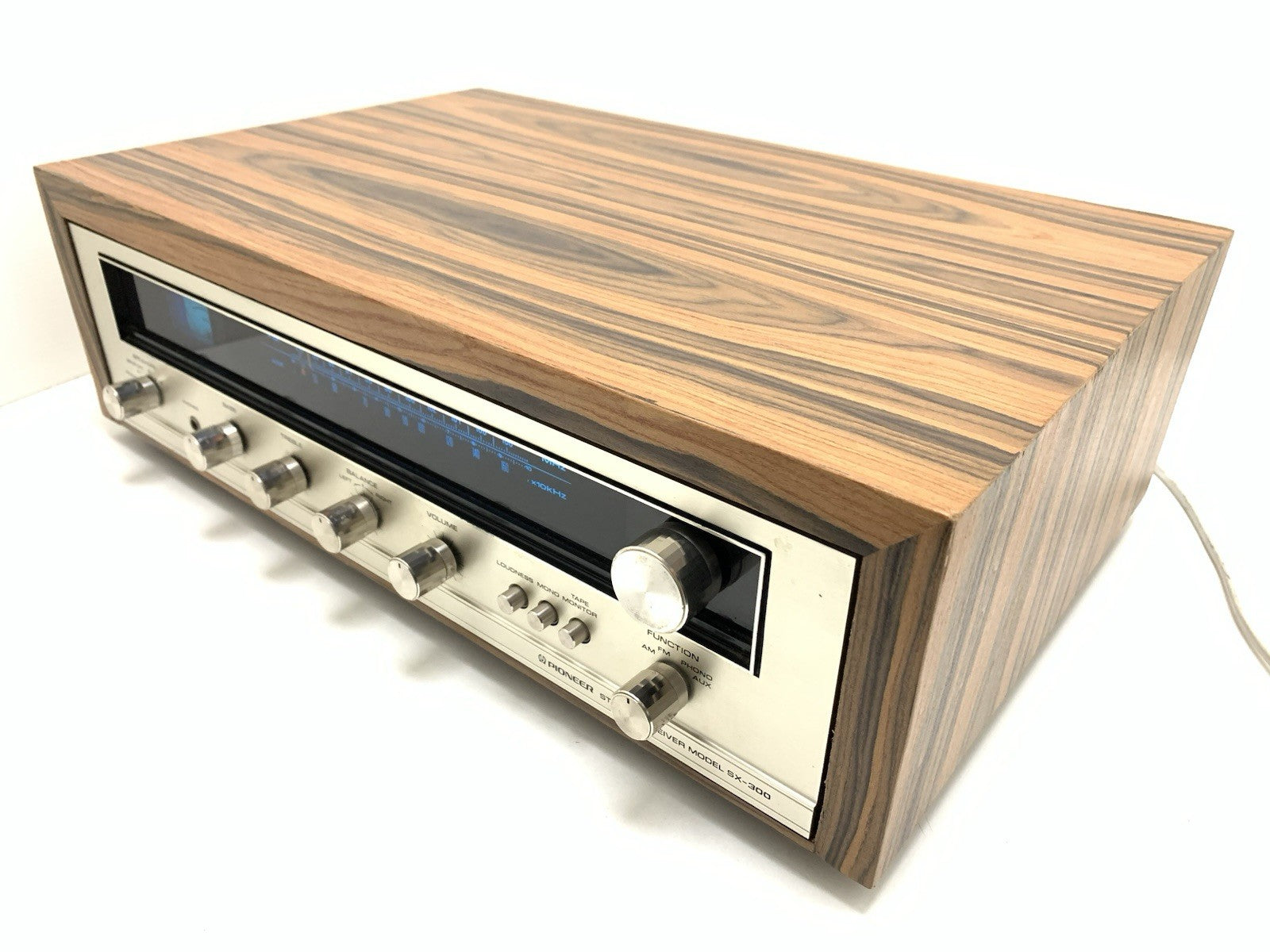 PIONEER SX 300 AM/FM Stereo Receiver NEW Wood BOX Vintage 1973 WORK Good Look