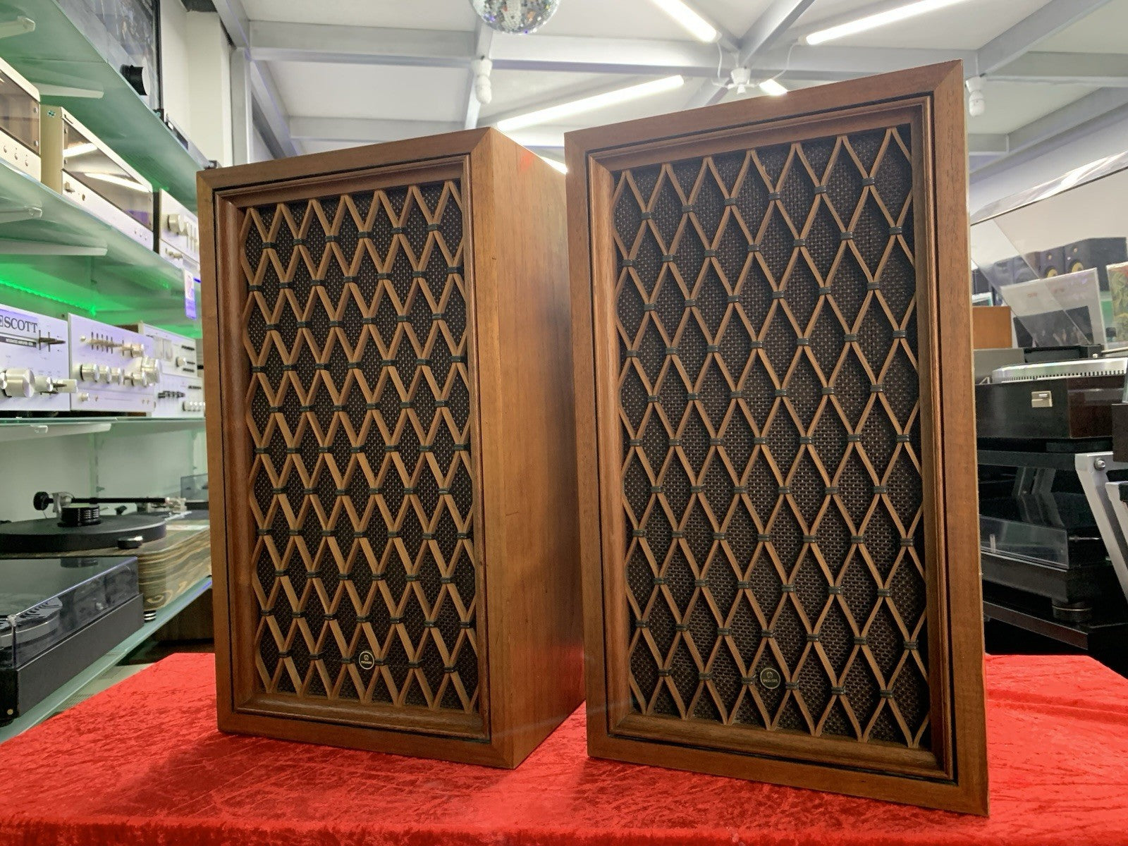 PIONEER CS 44 SPEAKERS 2 Way 25 Watts RMS Vintage 1970 Original WORK GOOD LOOK