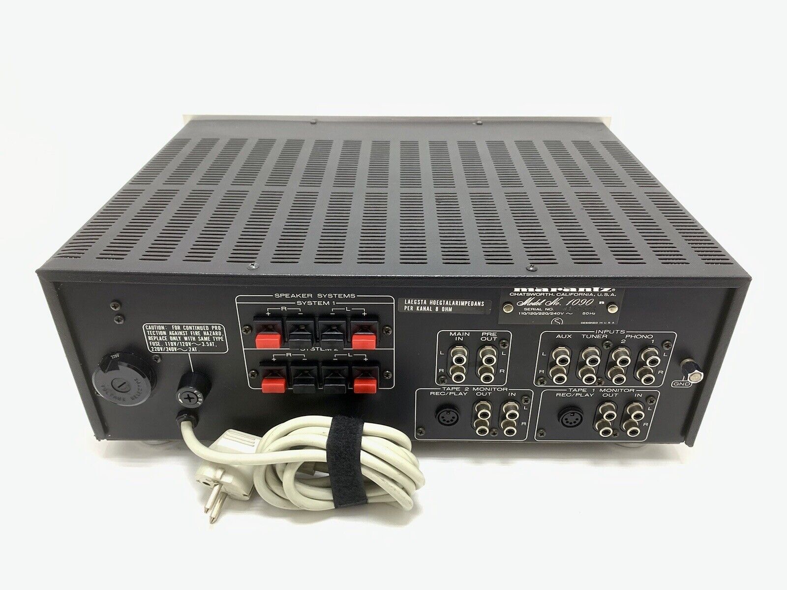 MARANTZ 1090 Stereo Integrated Amplifier 90Watts RMS Vintage 1977 WORK Good Look