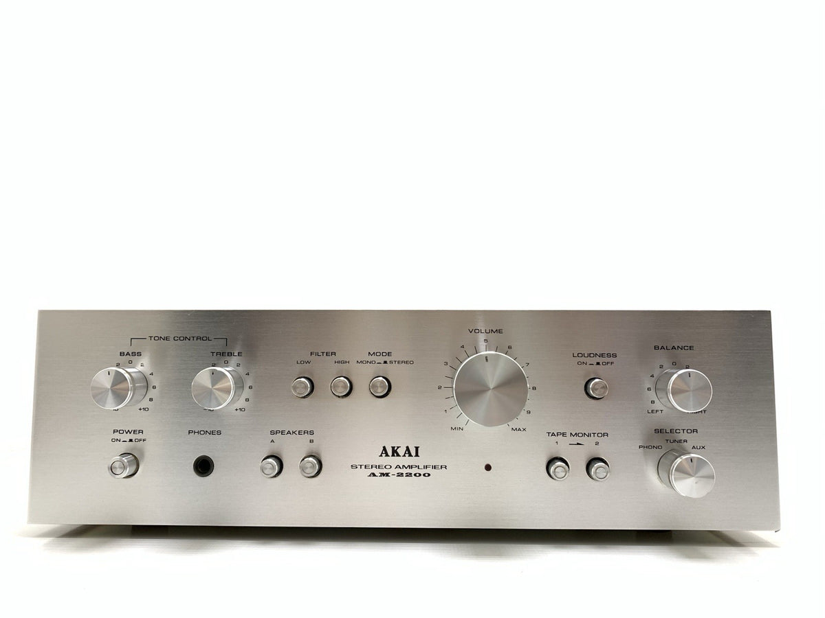 AKAI AM 2200 Stereo Integrated Amplifier 20+20 Watts RMS Vintage WORK Good Look