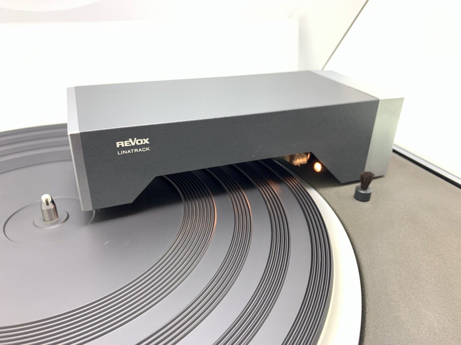 REVOX B 790 Turntable Direct Drive Linear Tracking Vintage Refurbished Good Look