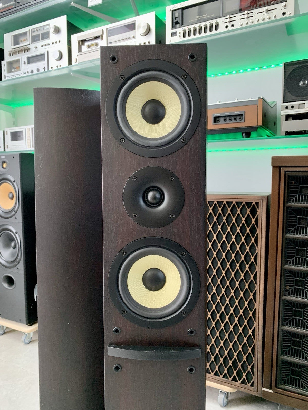 PIONEER S HS520V W Bass Reflex Bi-Wire Vintage Speakers 180 Watts Work Good Look