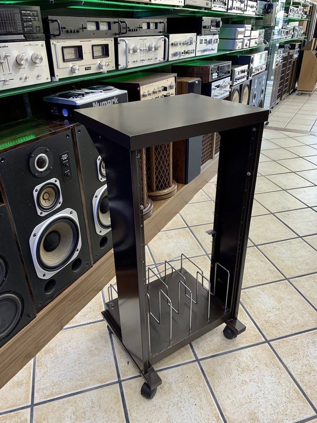 FISHER RA-7000 Original Audio Rack Very Rare Vintage 70's for TECHNICS Good Look