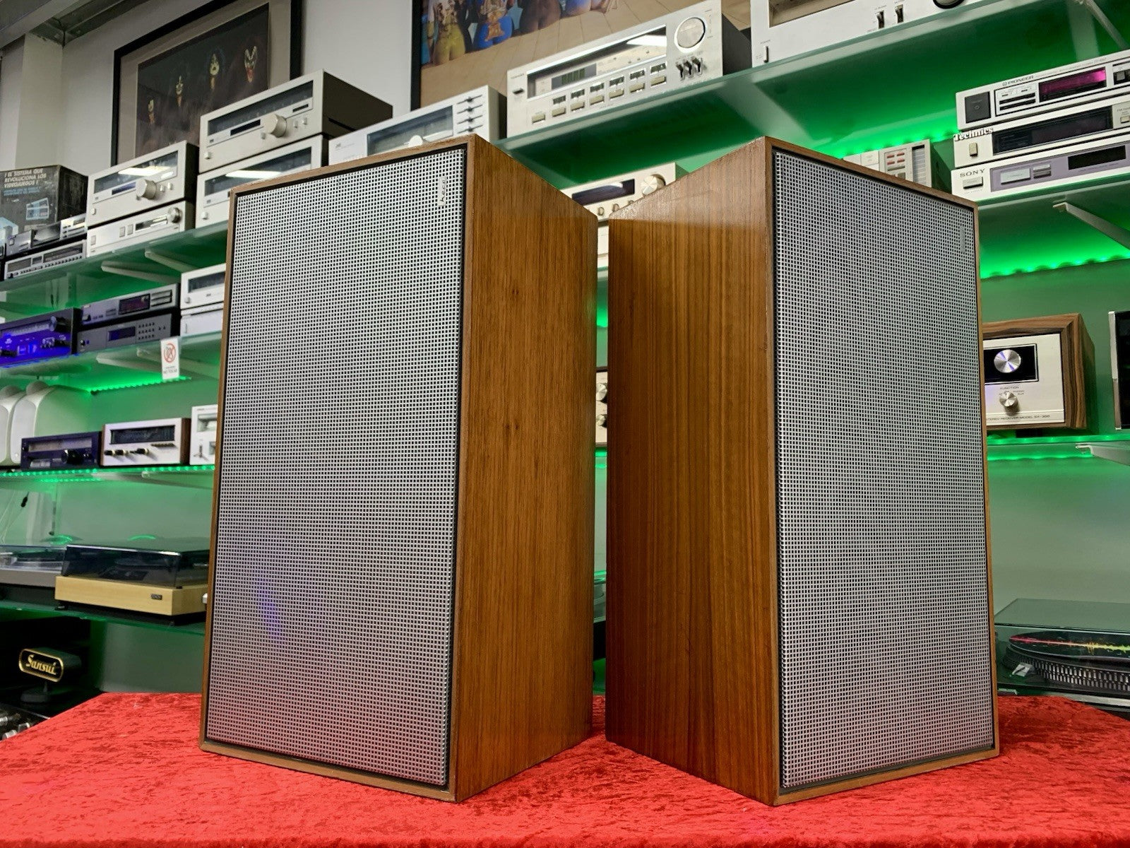 HECO Professional P 4001 Speakers 3 Way 40 Watts RMS Vintage 1971 WORK Good Look