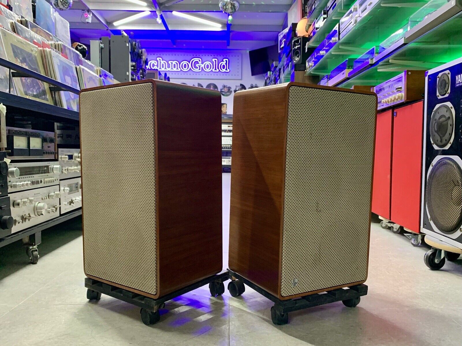HILTON SOFTLINE SL600 Elektroakustische Geräte Speaker 70W Vintage WORK GoodLook