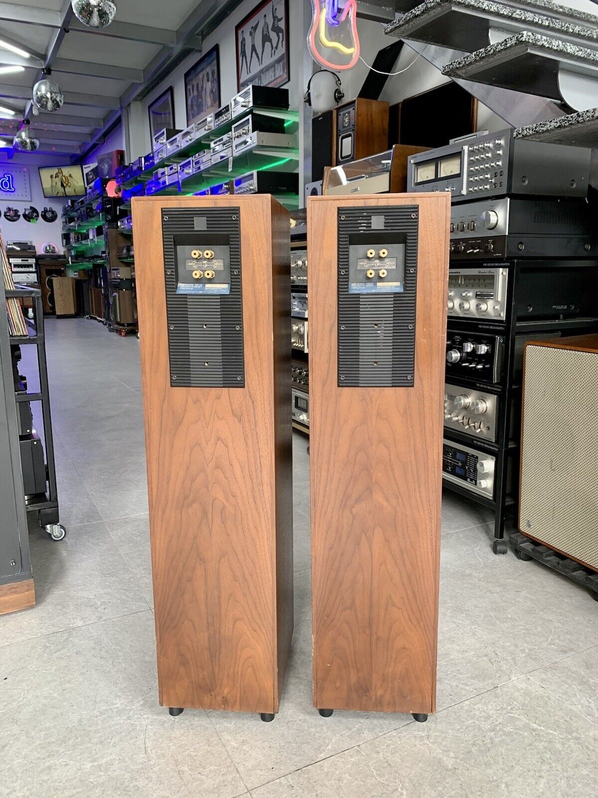 KEF REFERENCE SERIES Model 103/4S Vintage monitor Speaker 200W Work Good Look