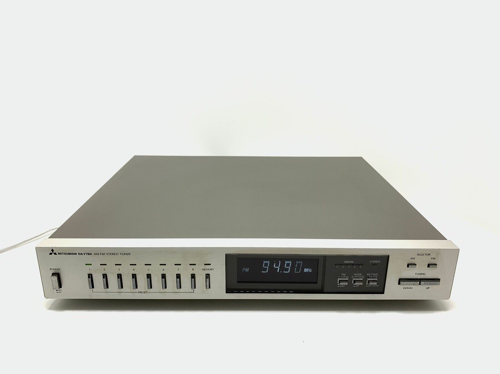 MITSUBISHI DA-F780 AM/FM Stereo Tuner Digital Hi End Vintage 1981 WORK Good Look