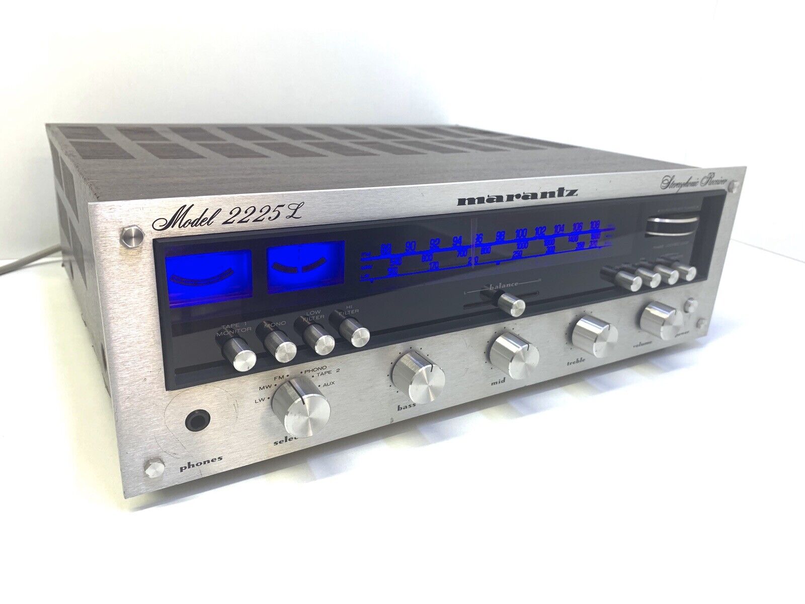 MARANTZ 2225L Stereo Receiver 50Watts RMS Vintage 1976 RARE REFURBISHED GoodLook