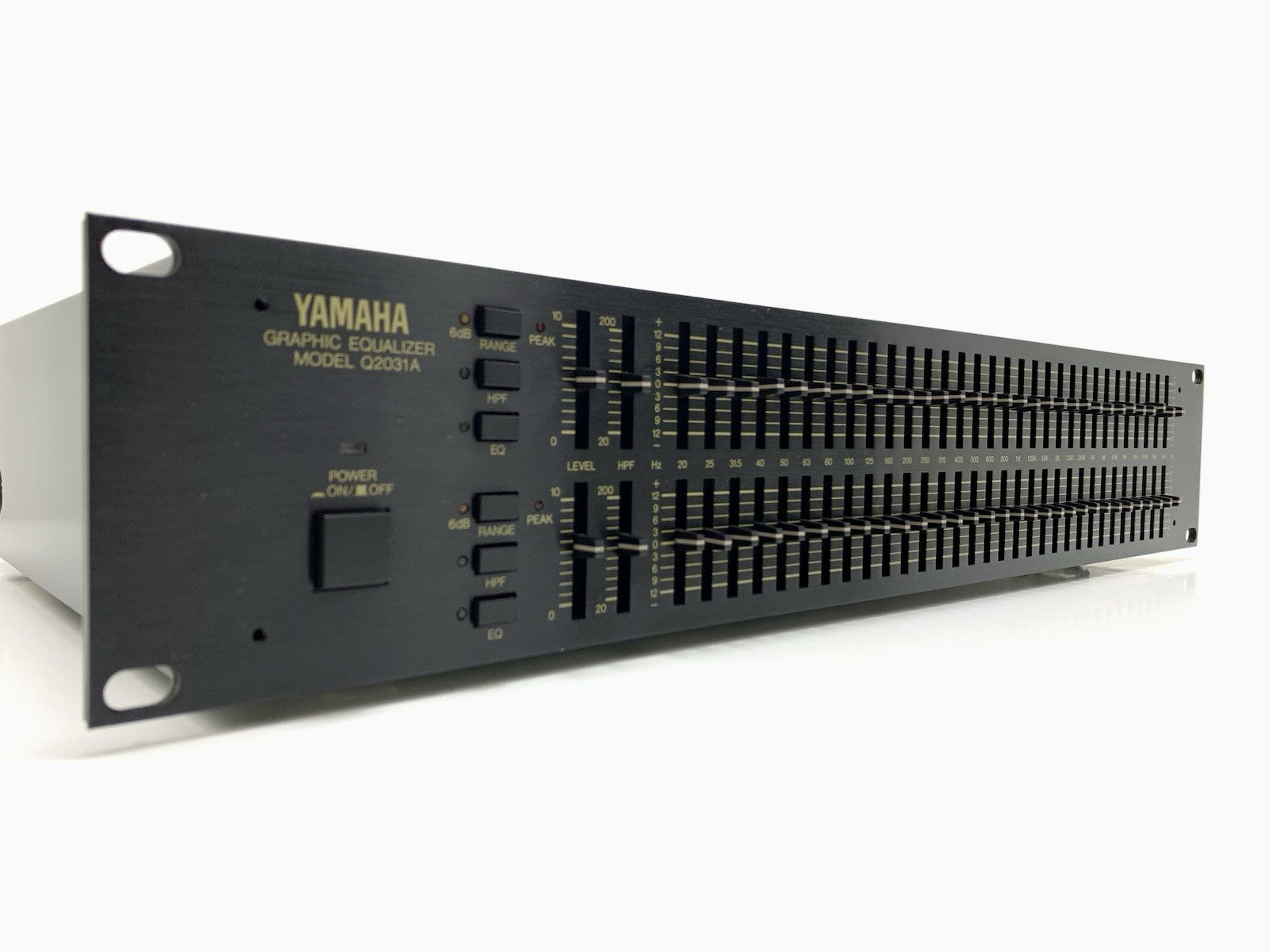 YAMAHA Q2031A Professional Graphic Equalizer 31 Bands Vintage Work Good Look