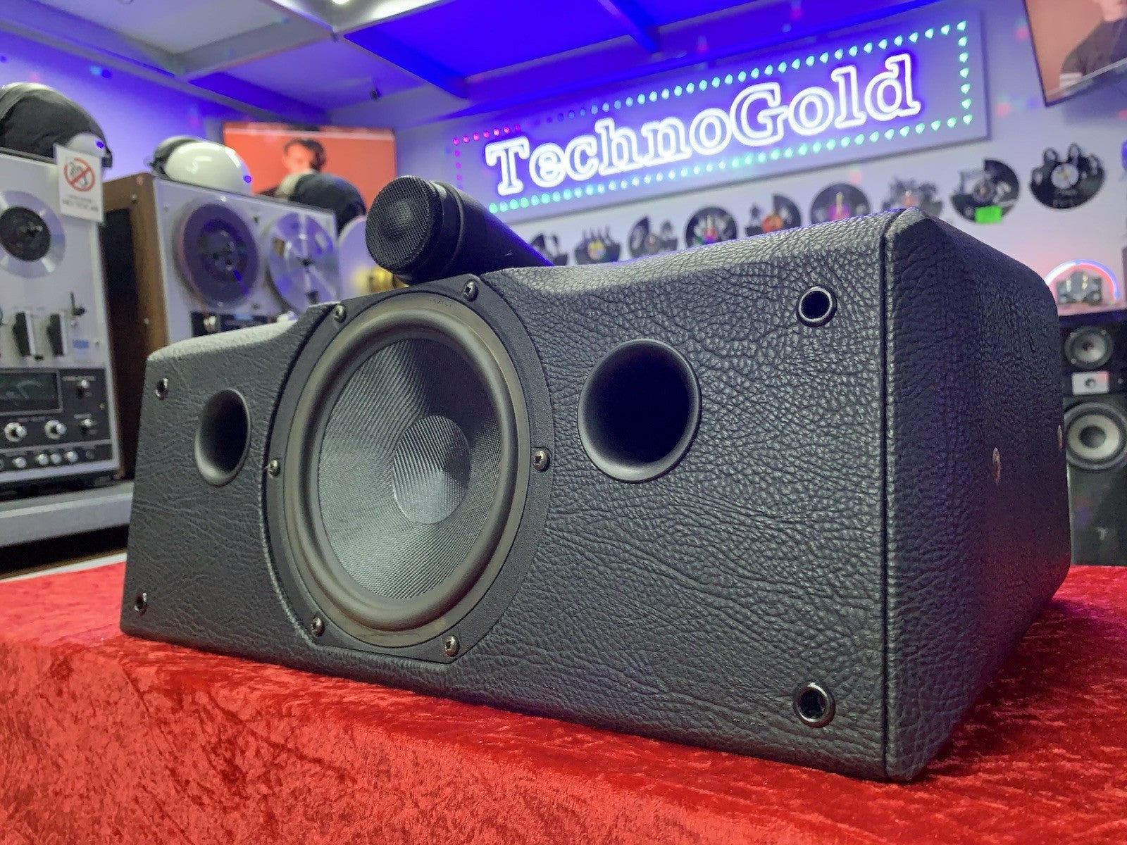 SONUS FABER SOLO HOME Center Speaker 200 Watts RMS High End Work Good Look