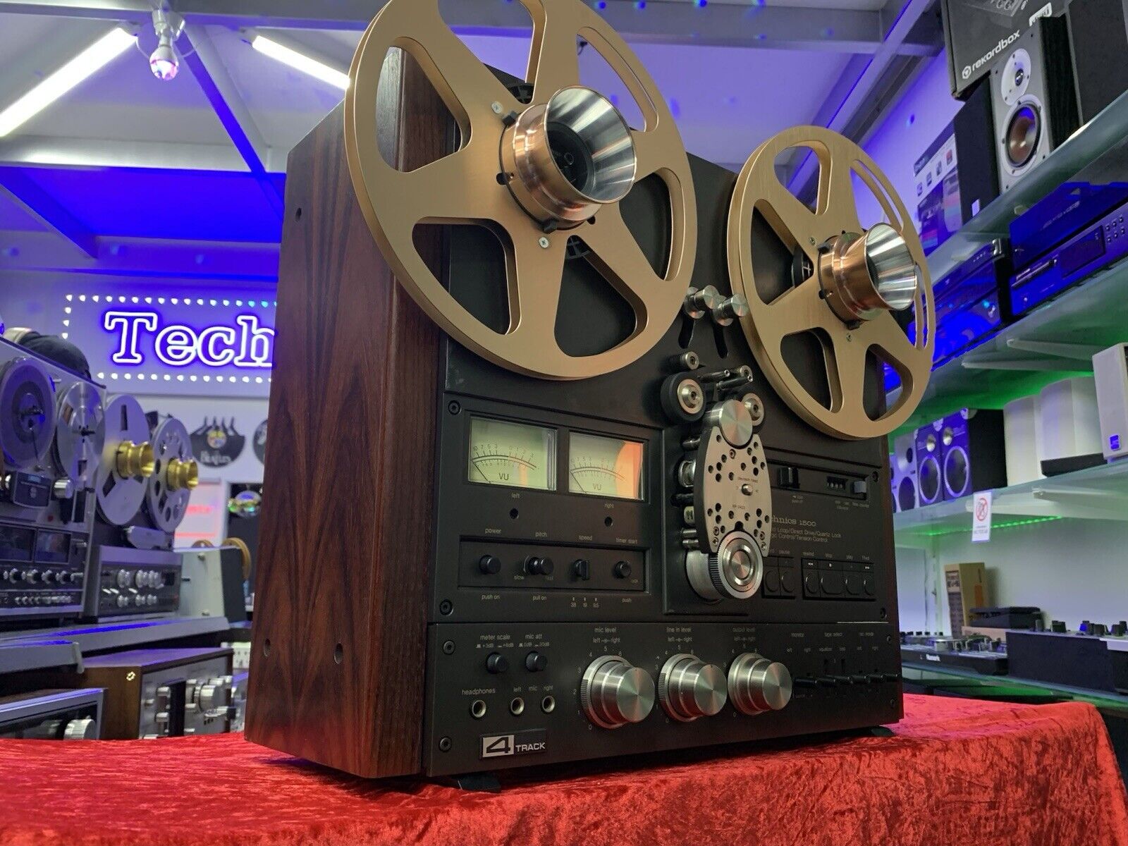TECHNICS RS 1506U Reel to Reel 2 & 4 Track 10" Tape Vintage 1977 WORK Good Look