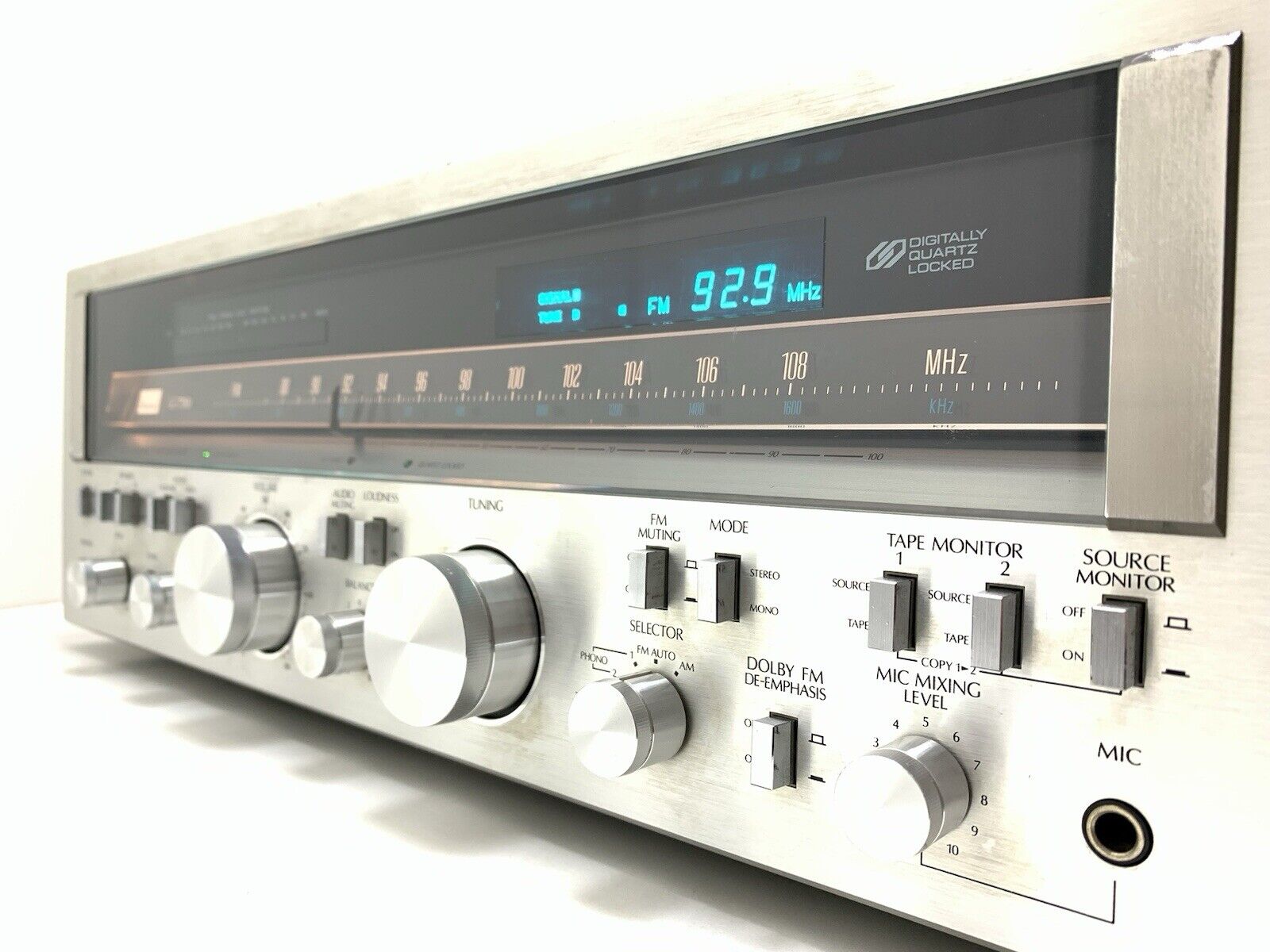 SANSUI G 7700 Stereo HiFi Receiver 120+120 Watts RMS Vintage 1979 WORK GOOD LOOK