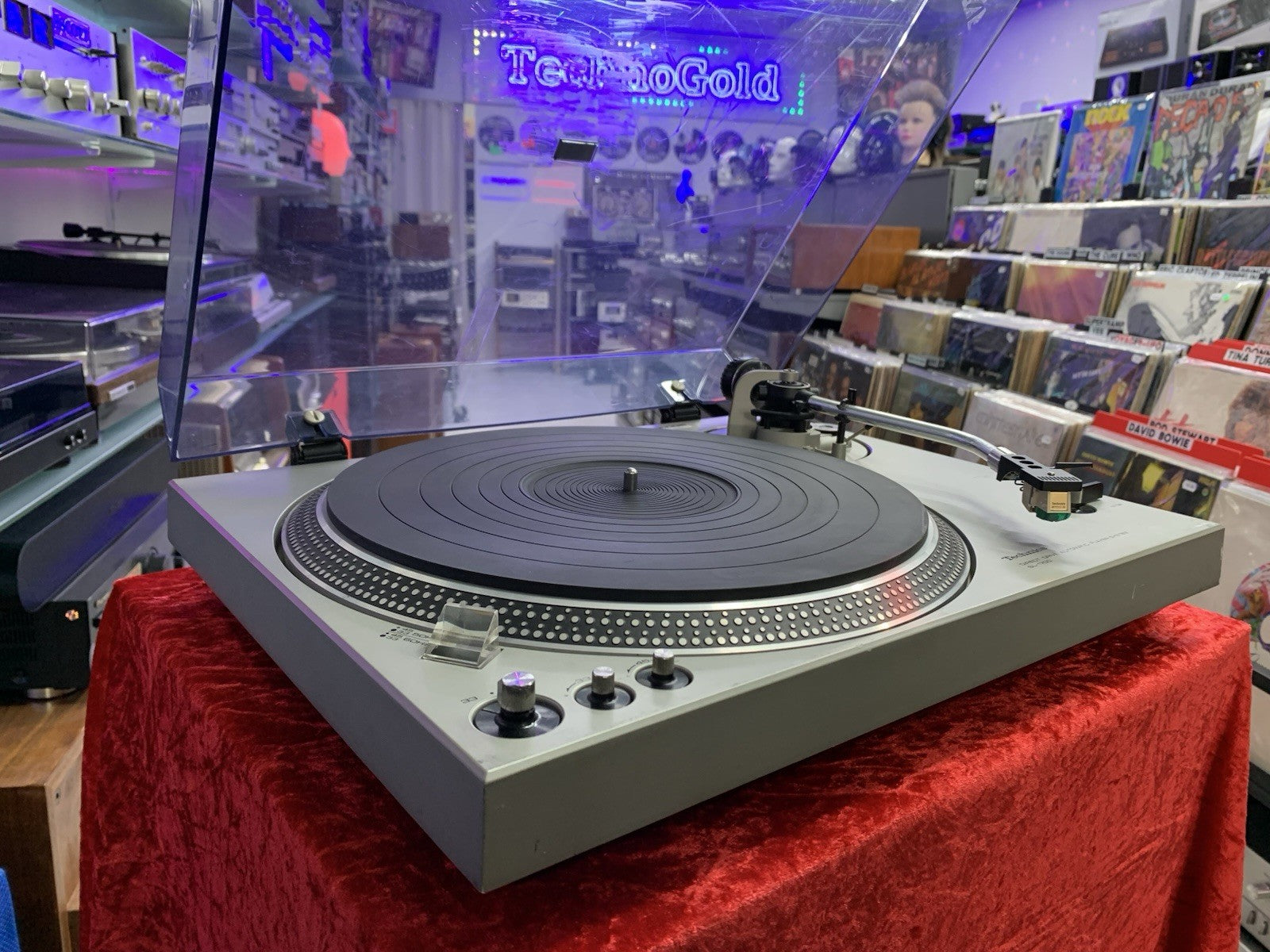 Technics SL 1700 Direct Drive Automatic Turntable VINTAGE 1976 Working Good Look