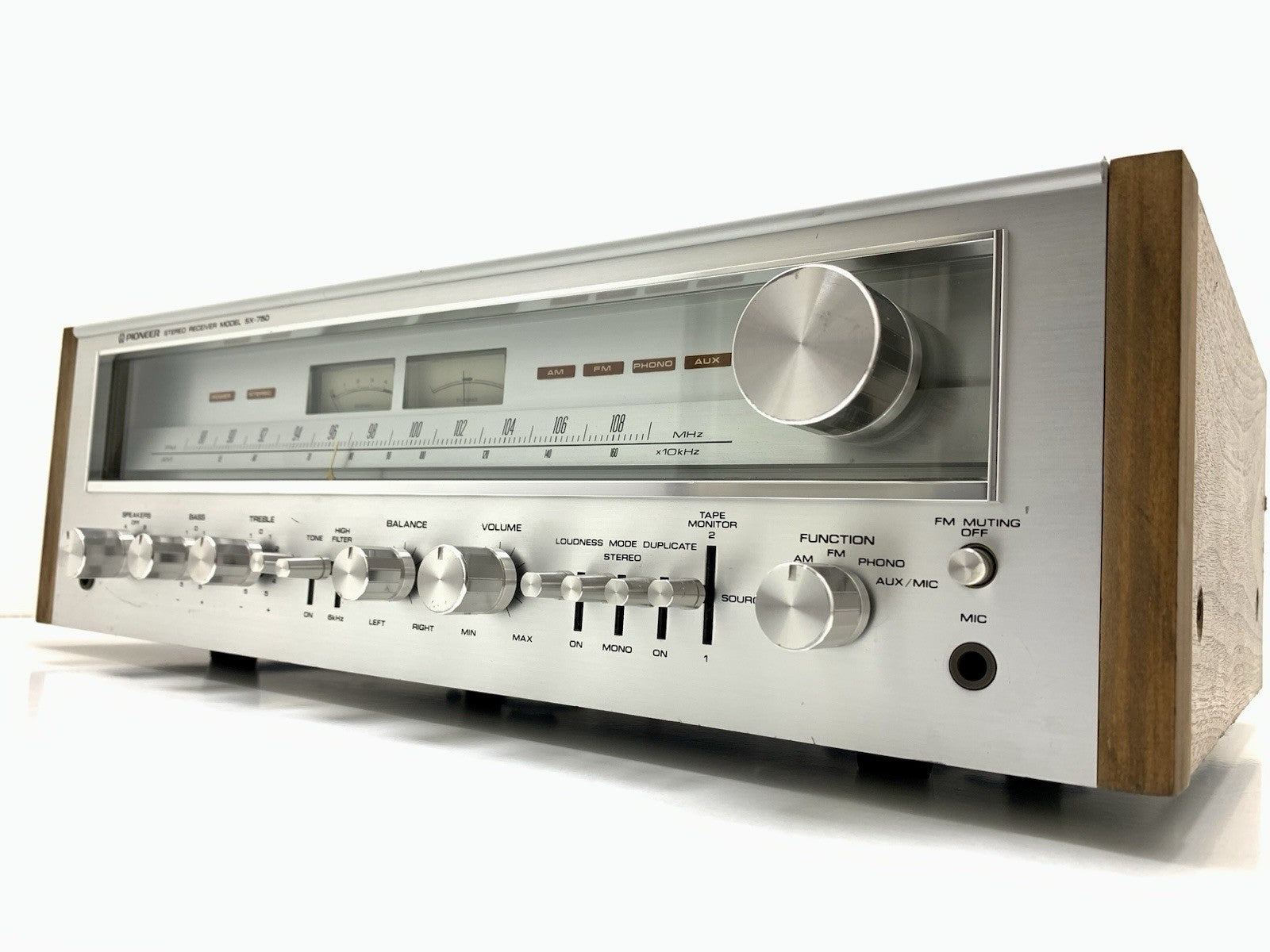 PIONEER SX 750 AM FM Stereo Receiver 50+50 Watts RMS Vintage 1976 WORK Good LOOK