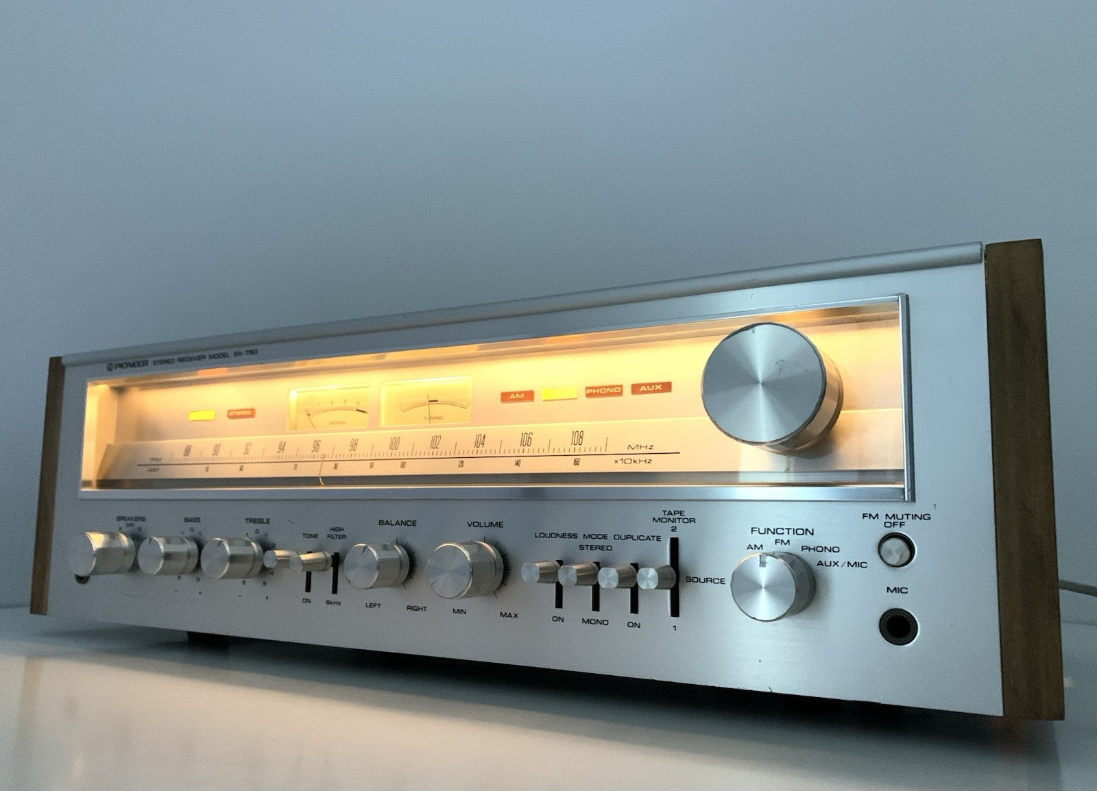 PIONEER SX 750 AM FM Stereo Receiver 50+50 Watts RMS Vintage 1976 WORK Good LOOK
