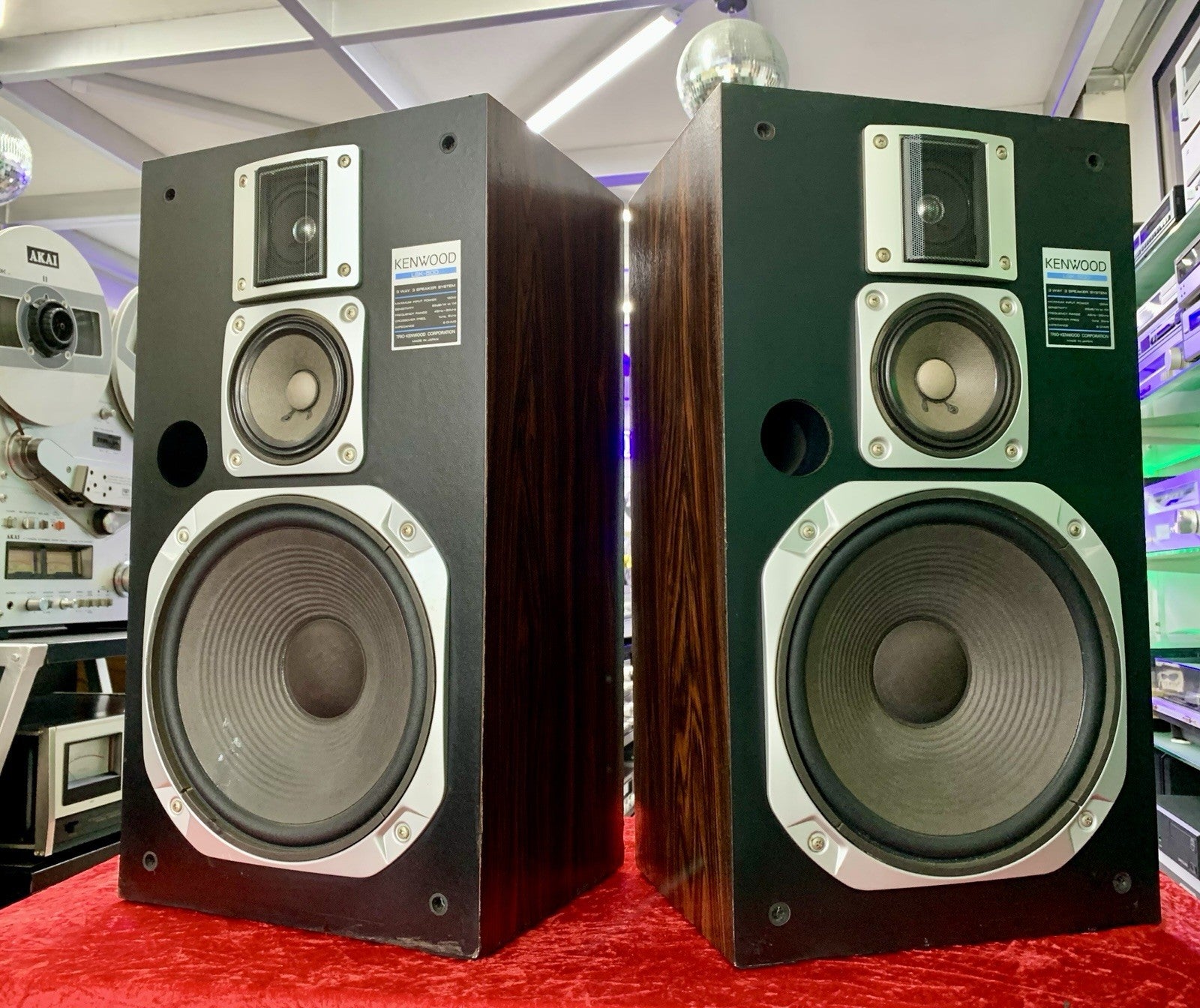 TRIO KENWOOD LSK 500 Speakers 3 Way 130 Watts RMS Vintage 1984 WORK Good Look
