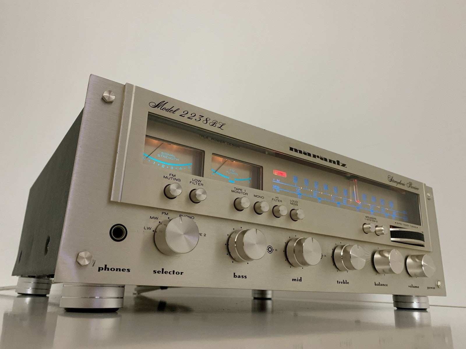 MARANTZ 2238BL Stereo Receiver 2X 42 Watts RMS Vintage 1977 RARE WORK Good Look