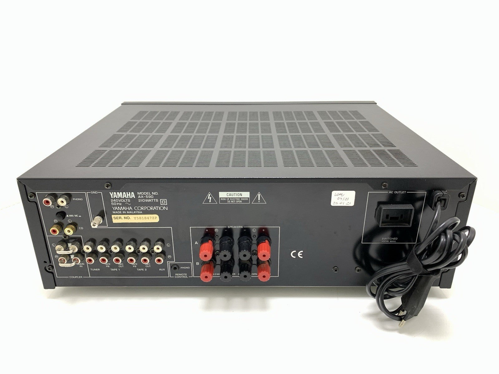 YAMAHA AX 590 Integrated Stereo Amplifier 2X 100Watts RMS Vintage 1995 Good Look