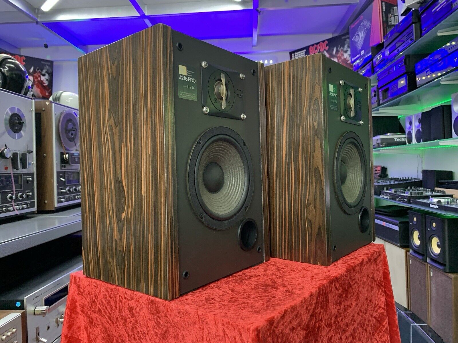 JBL J216 PRO Studio Monitor Speaker 2Way 60Watts RMS Vintage 1985 WORK Good Look