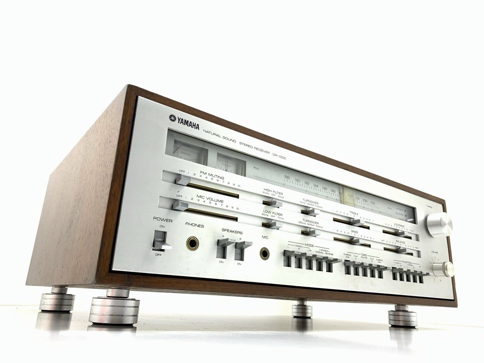 YAMAHA CR-1000 FM Stereo Receiver 70+70W RMS Vintage 1974 Refurbished Good Look