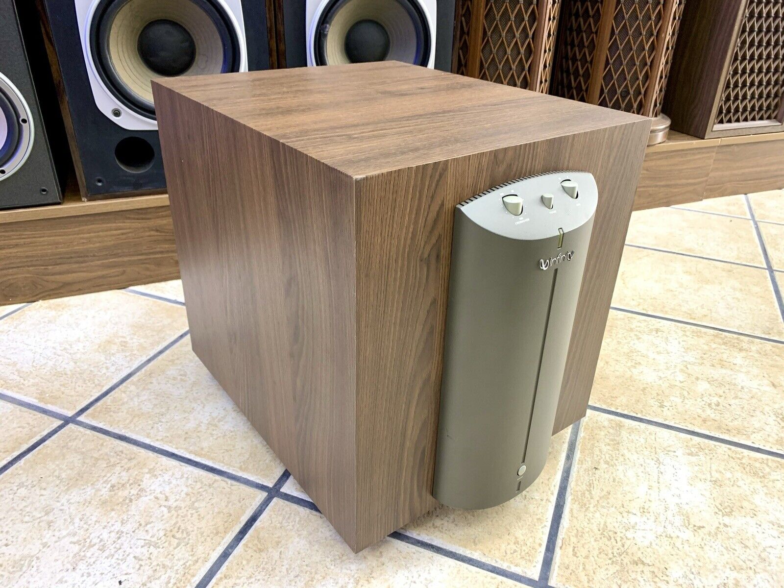 INFINITY HPS-250 SubWoofer Speaker Vintage Hi End 250 WRMS Refurbished Good Look
