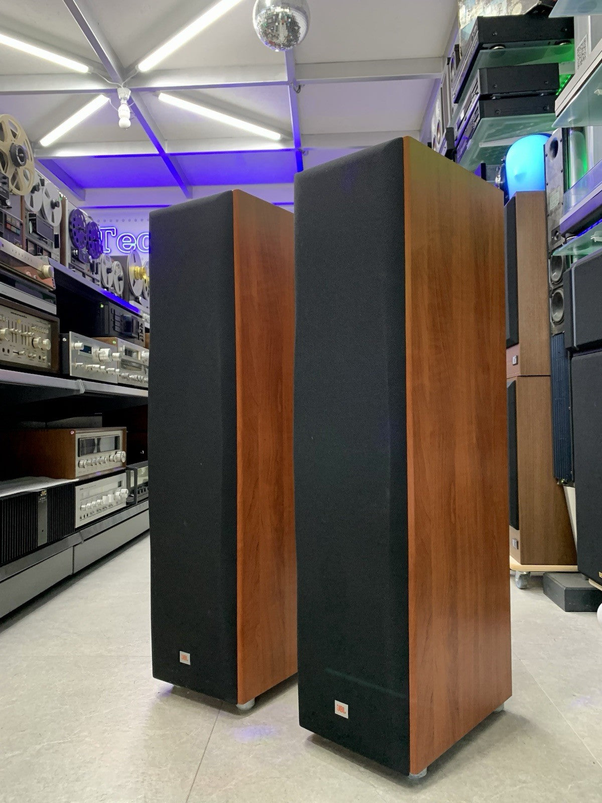 JBL E80 Northridge Monitor Speakers 400 Watts RMS Vintage 2003 WORK Good Look
