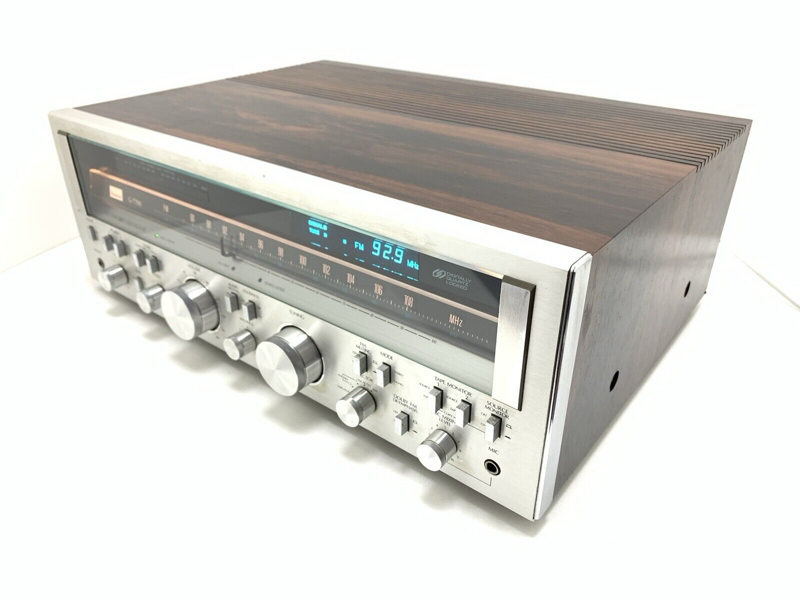 SANSUI G 7700 Stereo HiFi Receiver 120+120 Watts RMS Vintage 1979 WORK GOOD LOOK