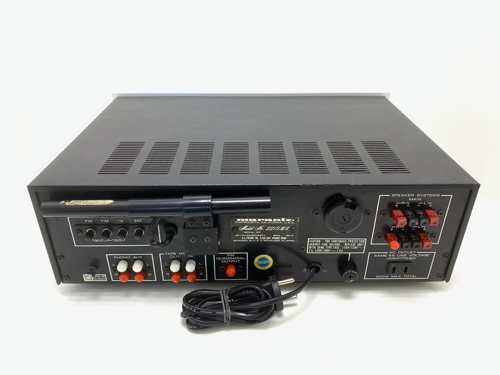 MARANTZ 2215BL Stereo Receiver 2 X 15 Watts RMS Vintage 1975 RARE Work Good Look