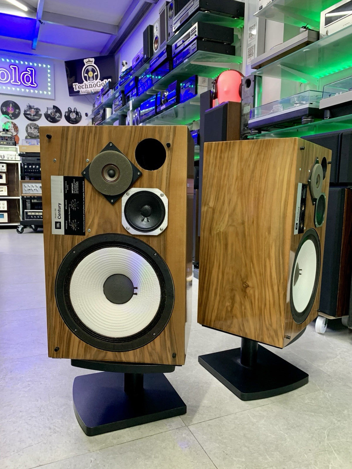 JBL L 100 Century LEGENDARY Studio Monitor Speakers Vintage 1970 WORK Like New