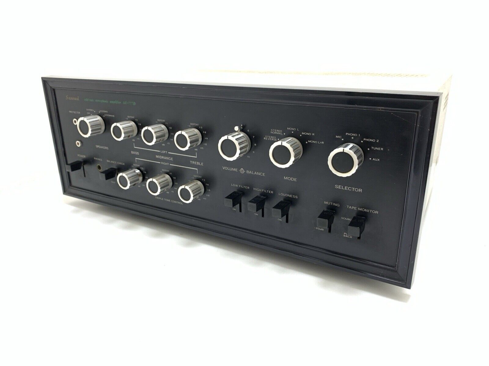 SANSUI AU 777D Solid State Amplifier 30+30 Watts RMS Vintage 1969 WORK Good Look