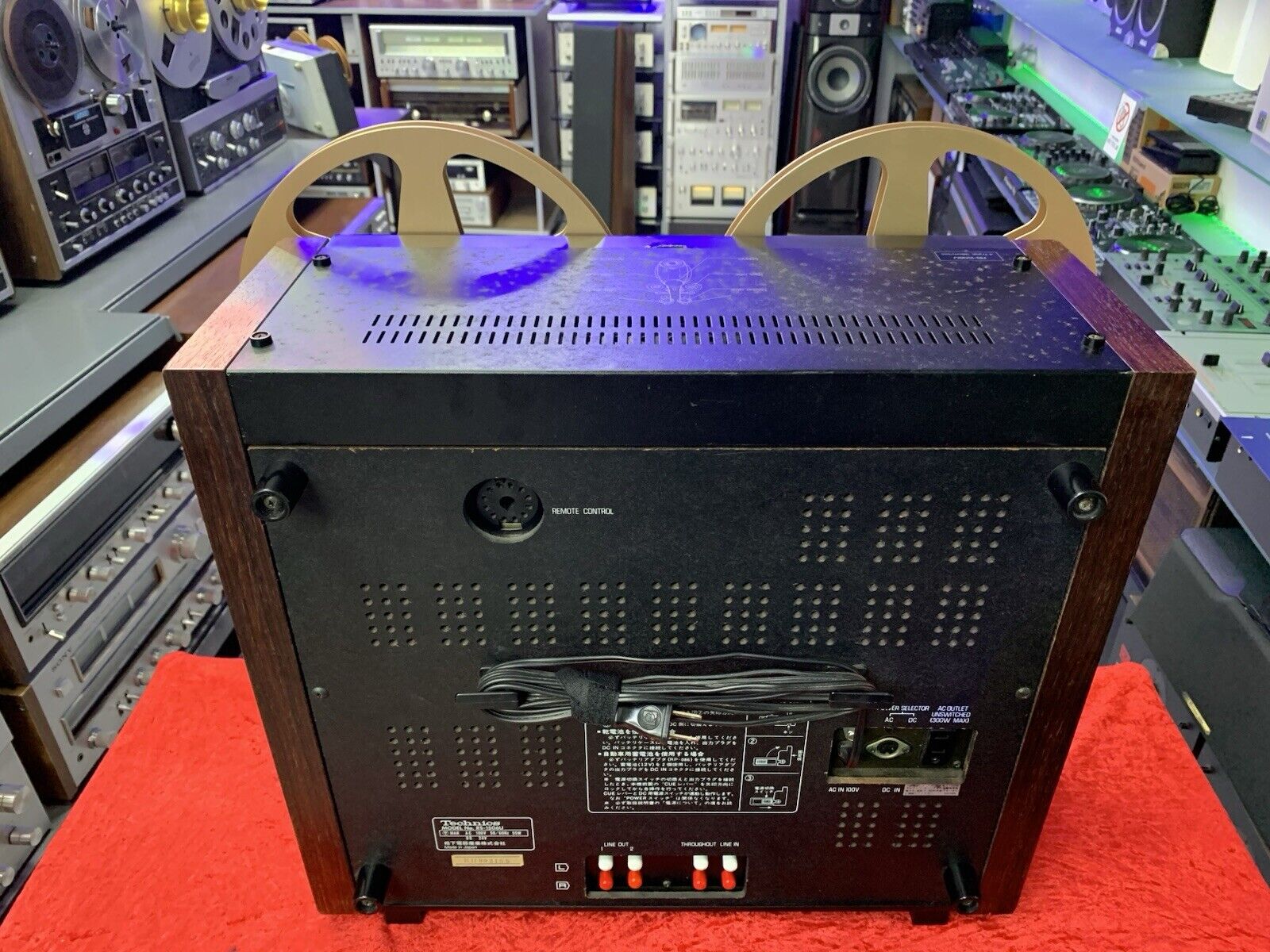 TECHNICS RS 1506U Reel to Reel 2 & 4 Track 10" Tape Vintage 1977 WORK Good Look