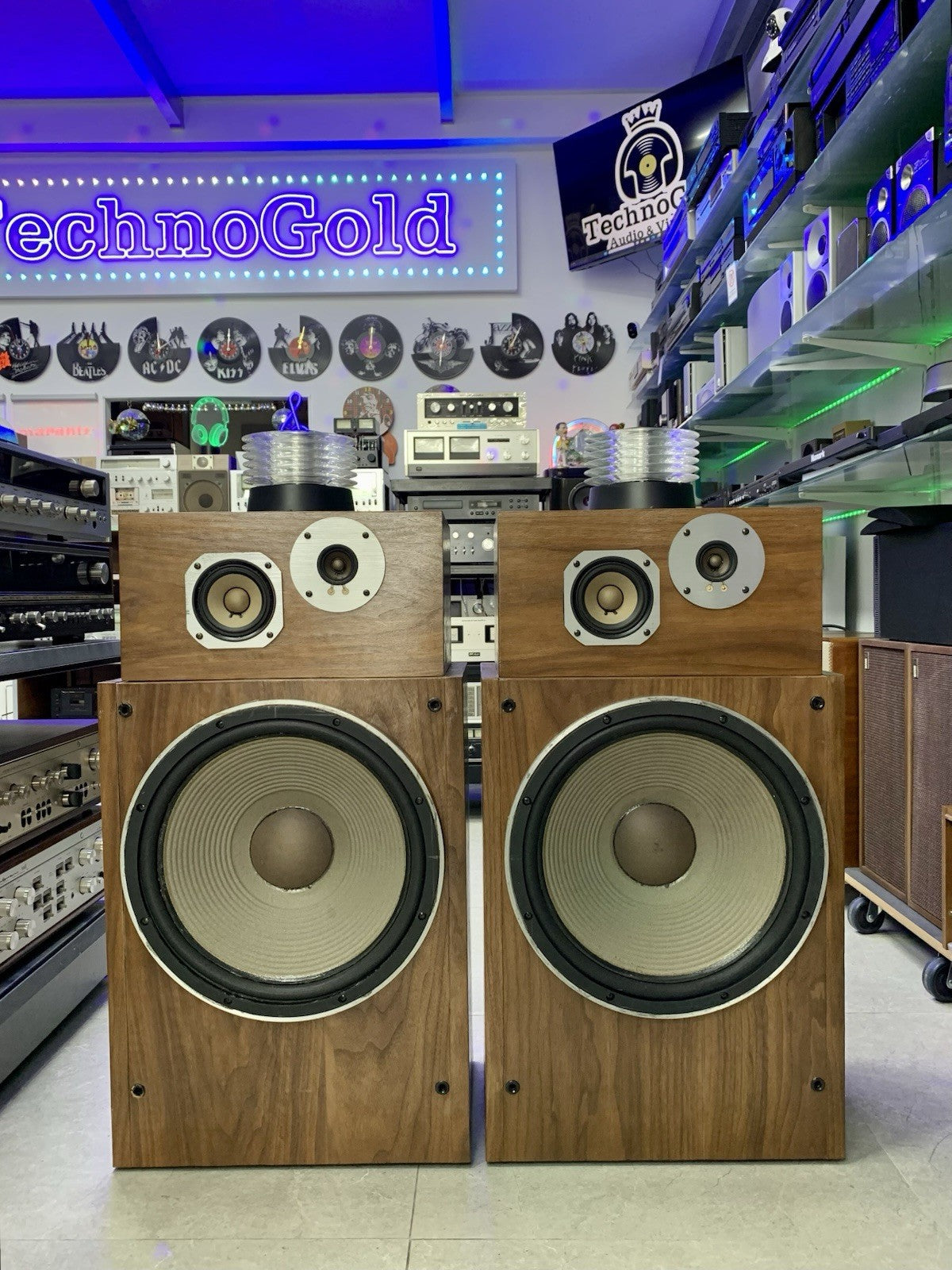 PIONEER HPM 1500 High End SPEAKERS 4 Way 125 Watts RMS Vintage  WORK GOOD LOOK