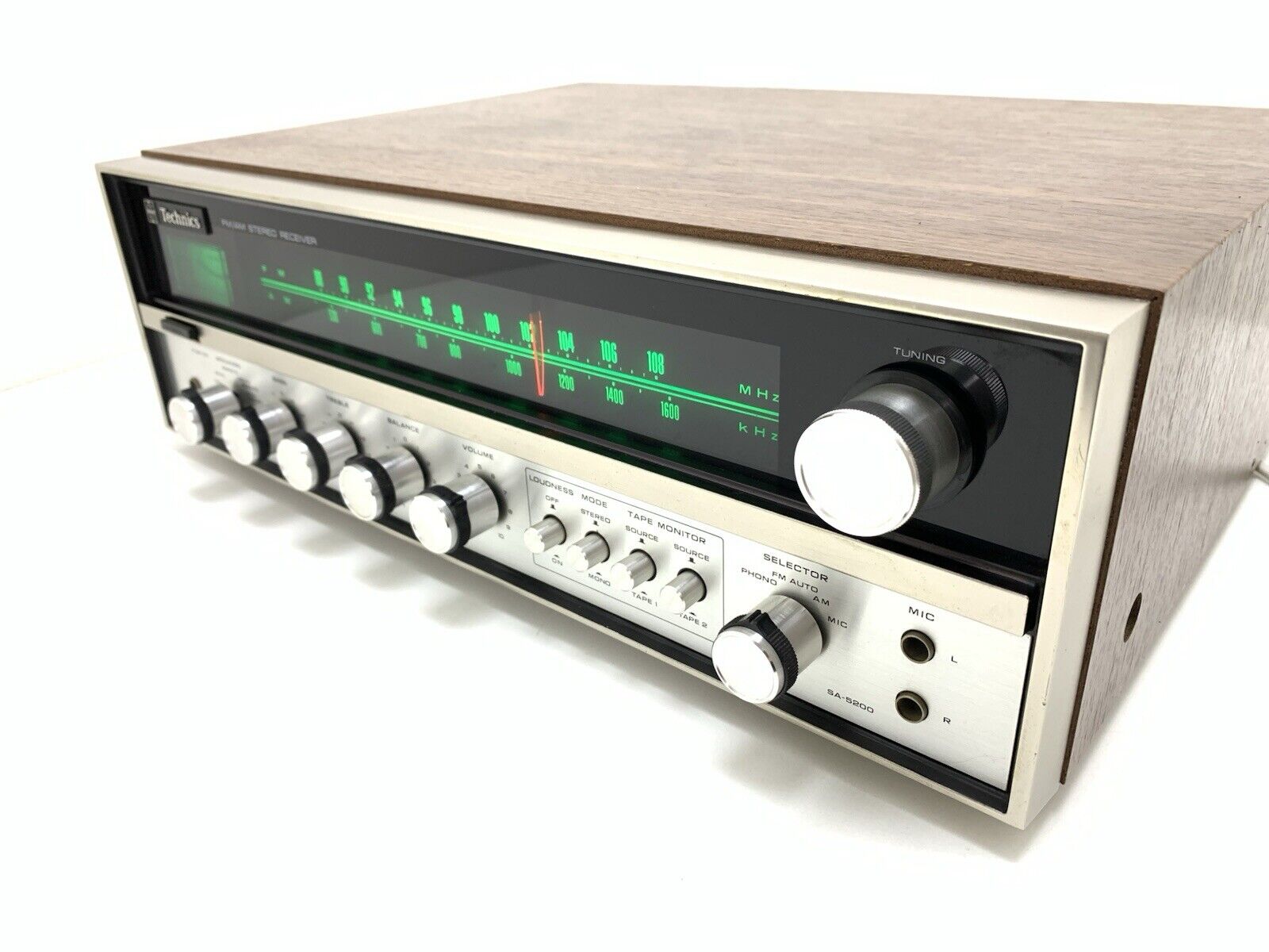 Récepteur stéréo AM/FM TECHNICS SA 5200 2X14Watts RMS