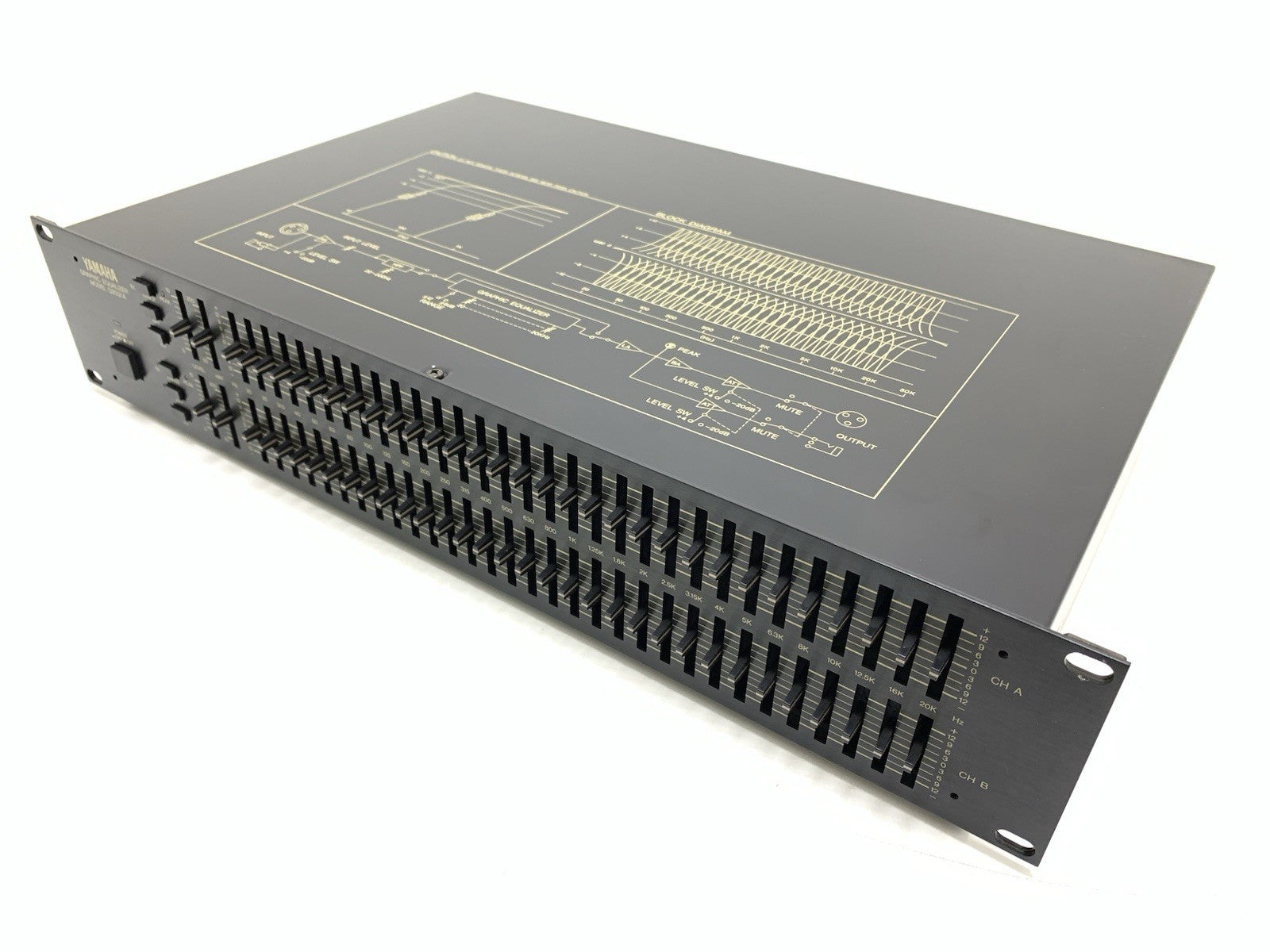 YAMAHA Q2031A Professional Graphic Equalizer 31 Bands Vintage Work Good Look