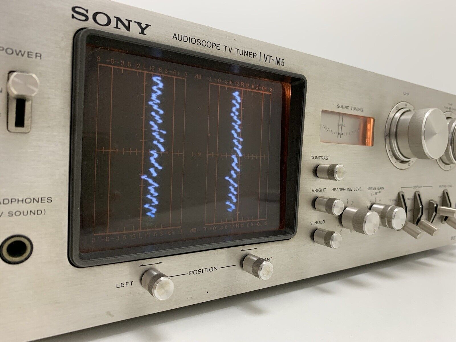 SONY AUDIO SCOPE TV TUNER VT-M5 Hi End Vintage 1977 RARE WORK 220Volts Good Look