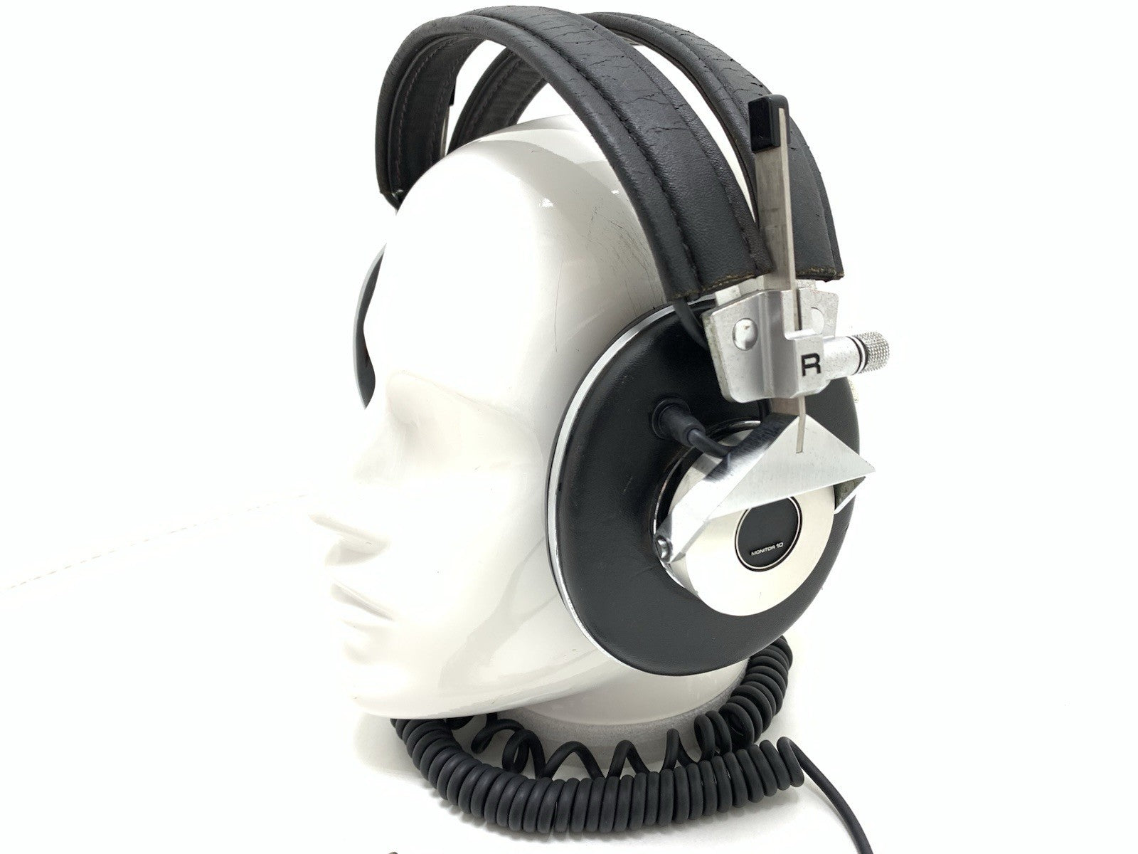 PIONEER MONITOR 10 Electrodynamic Professional Headphones