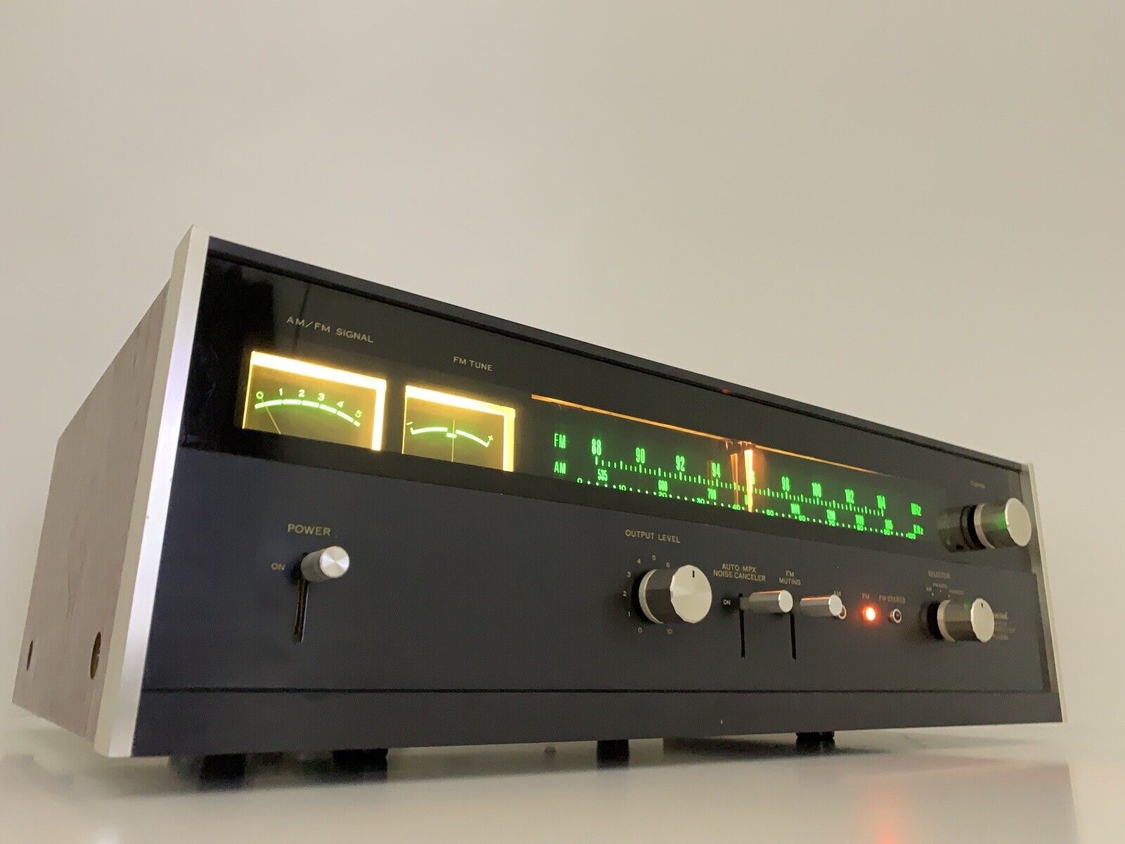 サンスイ SANSUI FM/AMチューナー TU-888　動作美品　1971年 サンスイ FM/AMチューナー TU-888 動作美品 1971年 ヴィンテージ