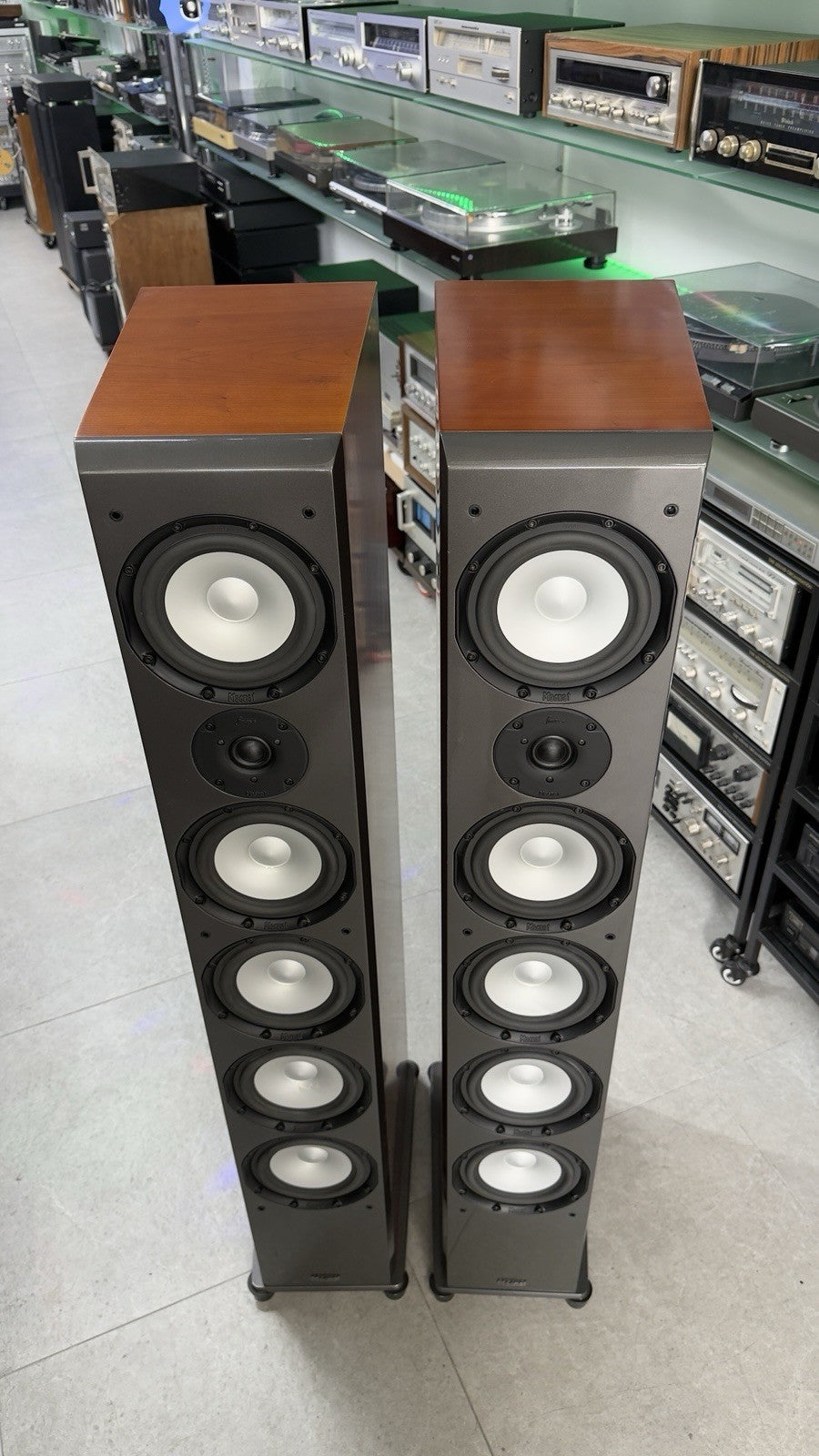 MAGNAT QUANTUM 908 High End 6 Speakers 3Way 320 Watts RMS Vintage WORK Good Look