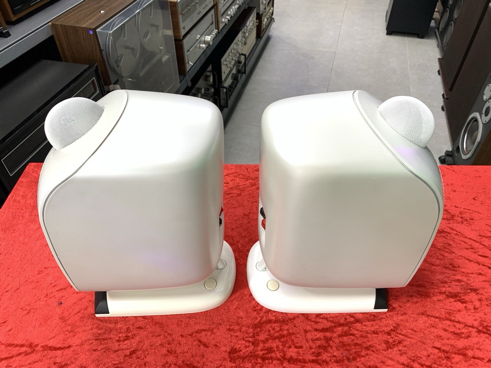 BOWERS WILKINS B&W LM 1 Studio Monitor Speakers Vintage 100 Watts Work Good Look