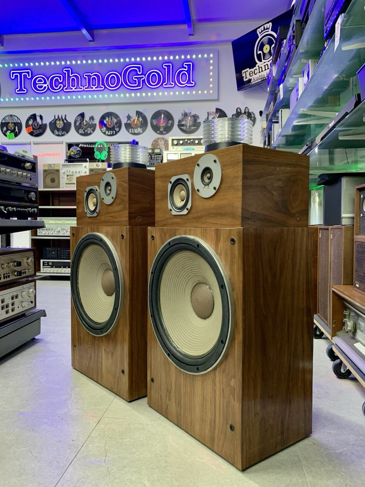 PIONEER HPM 1500 High End SPEAKERS 4 Way 125 Watts RMS Vintage  WORK GOOD LOOK