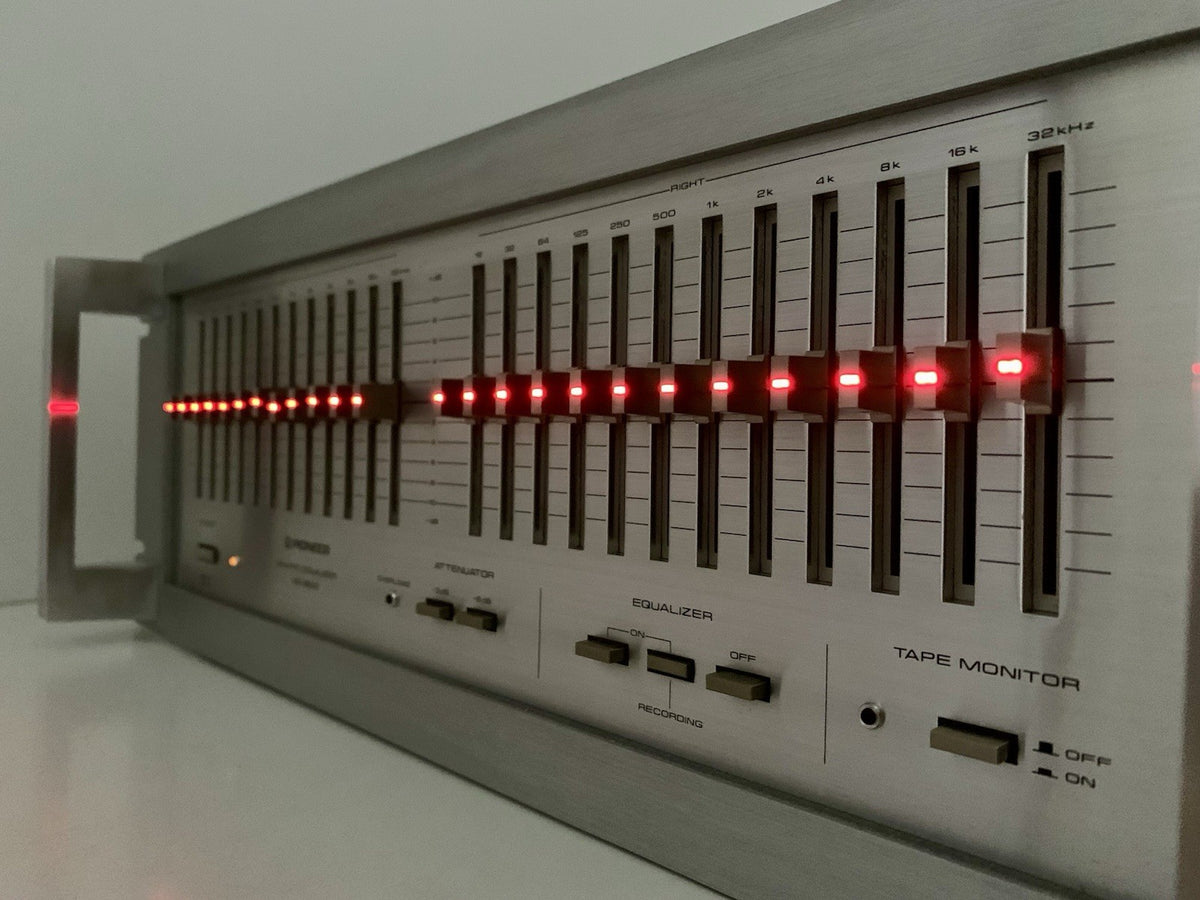 PIONEER SG 9800 Graphic Equalizer With Handles NEW RED LED Vintage WORK GoodLOOK