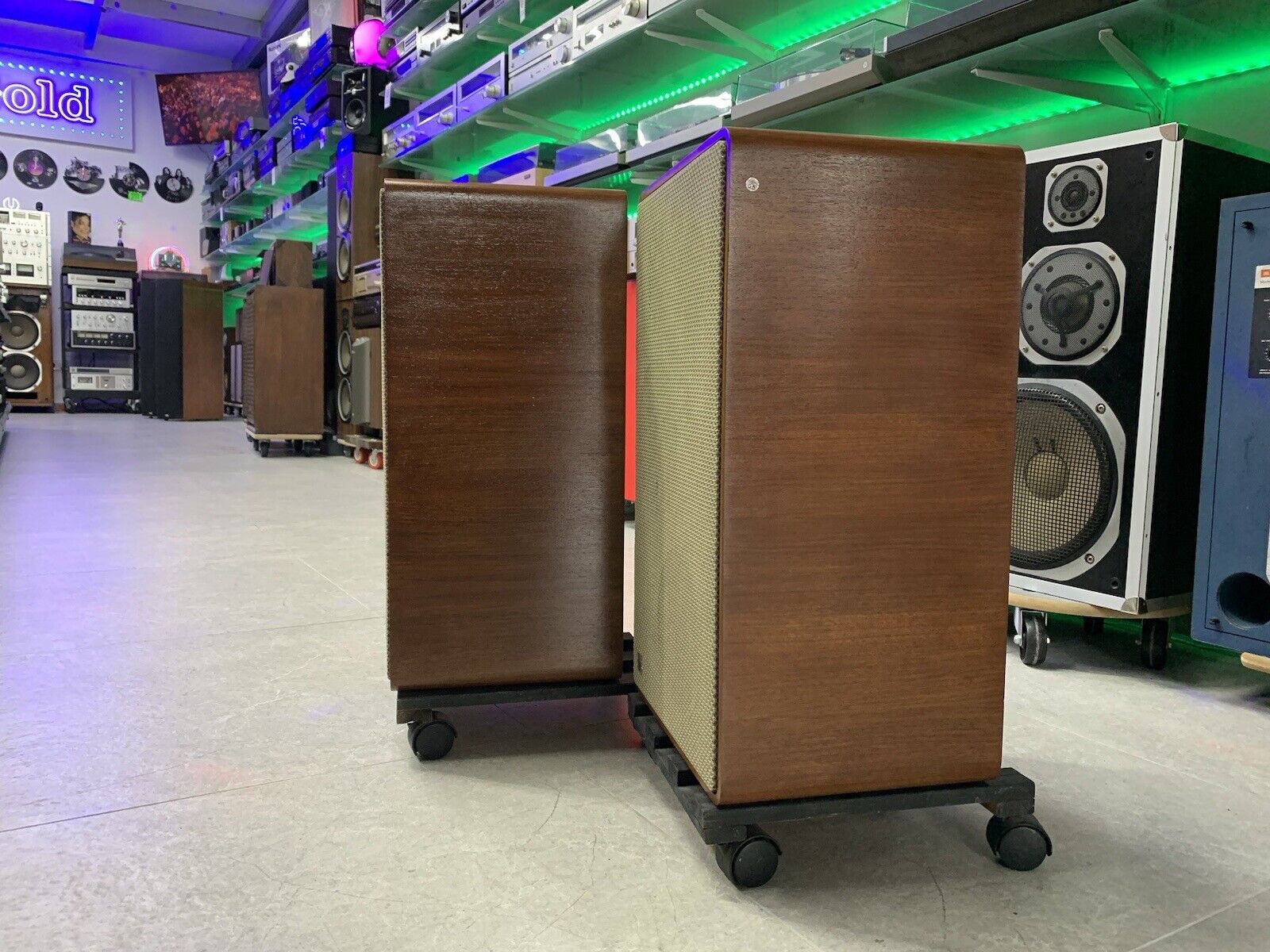 HILTON SOFTLINE SL600 Elektroakustische Geräte Speaker 70W Vintage WORK GoodLook